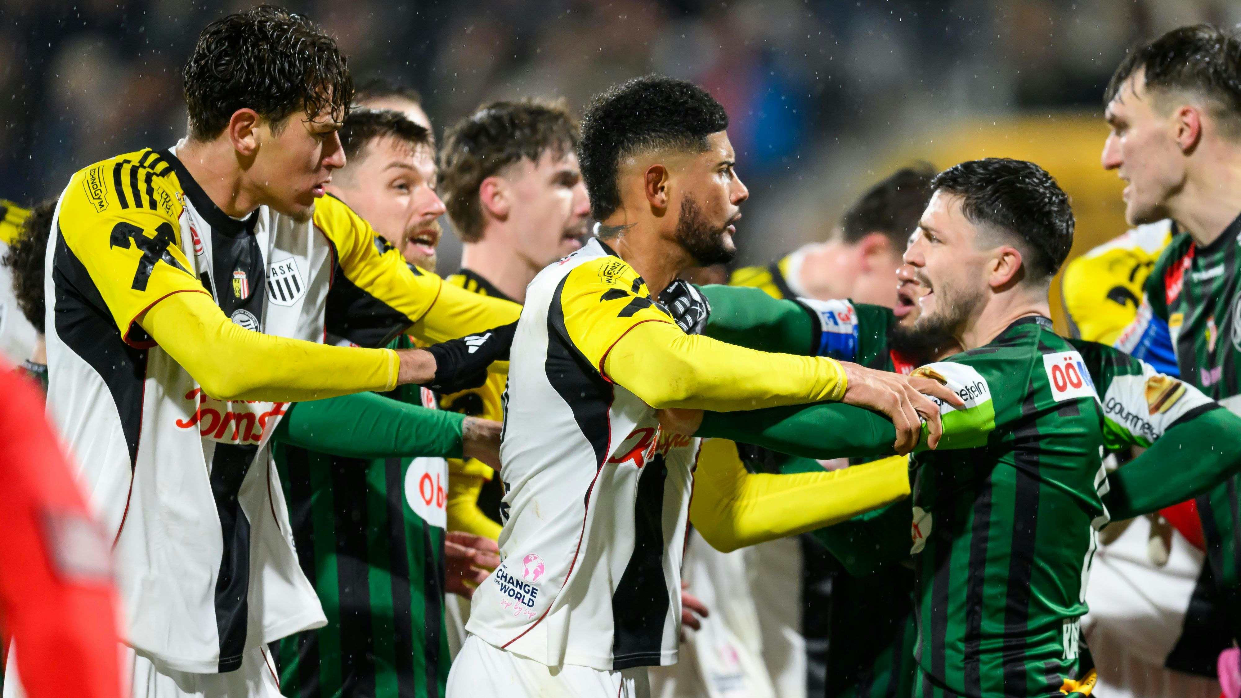 Hartes Cup-Derby zwischen dem LASK und Ried.
