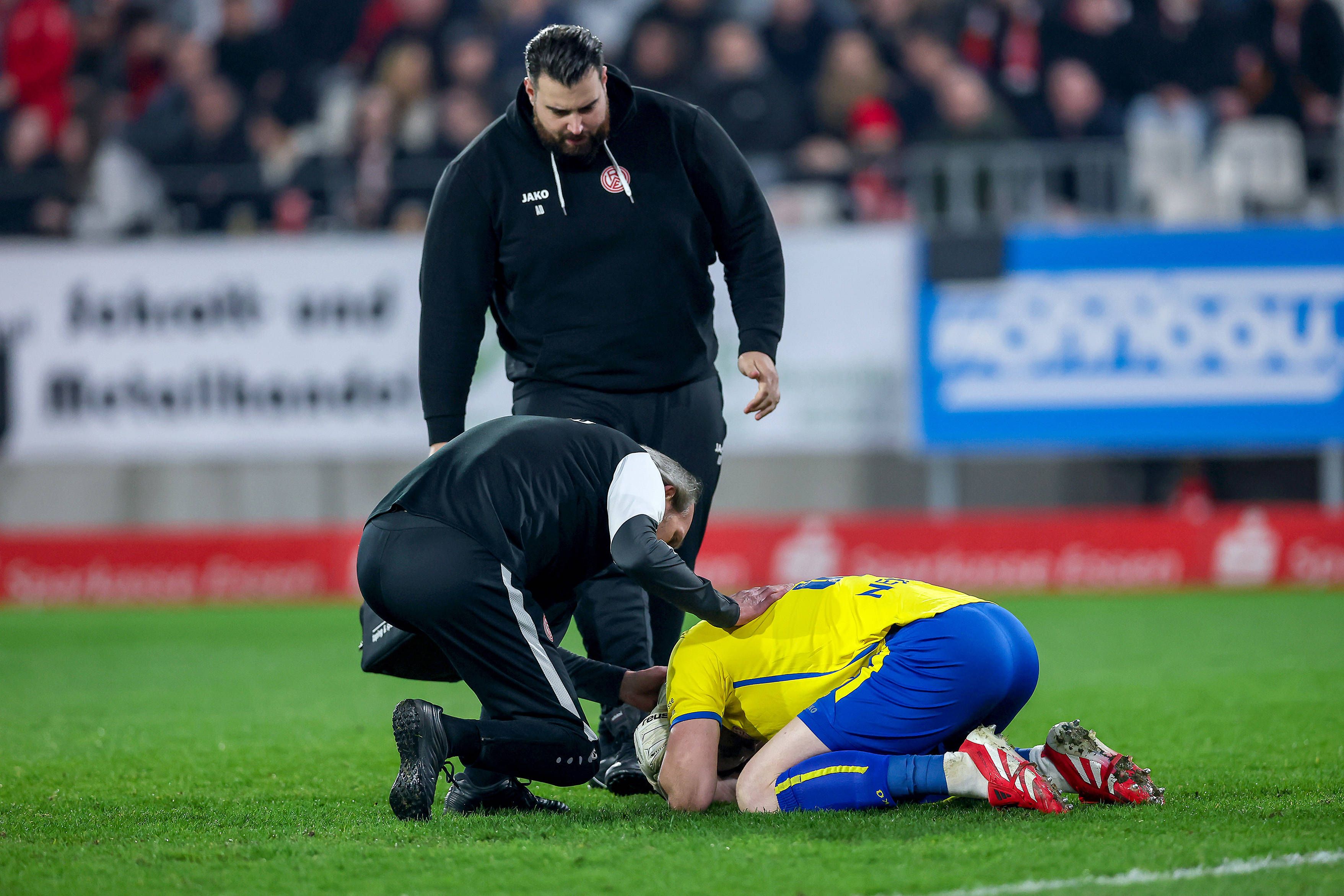 Heute.at - Böller-Skandal, Goalie im Spital – geht ihm nicht gut
