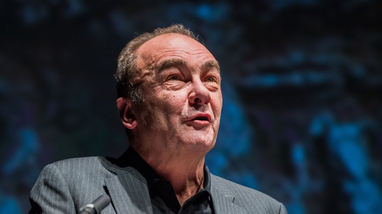 Vielleicht ist es Hassliebe. Robert Menasse und die EU können die Finger nicht voneinander lassen. Nun hat er der Autor Novelle 