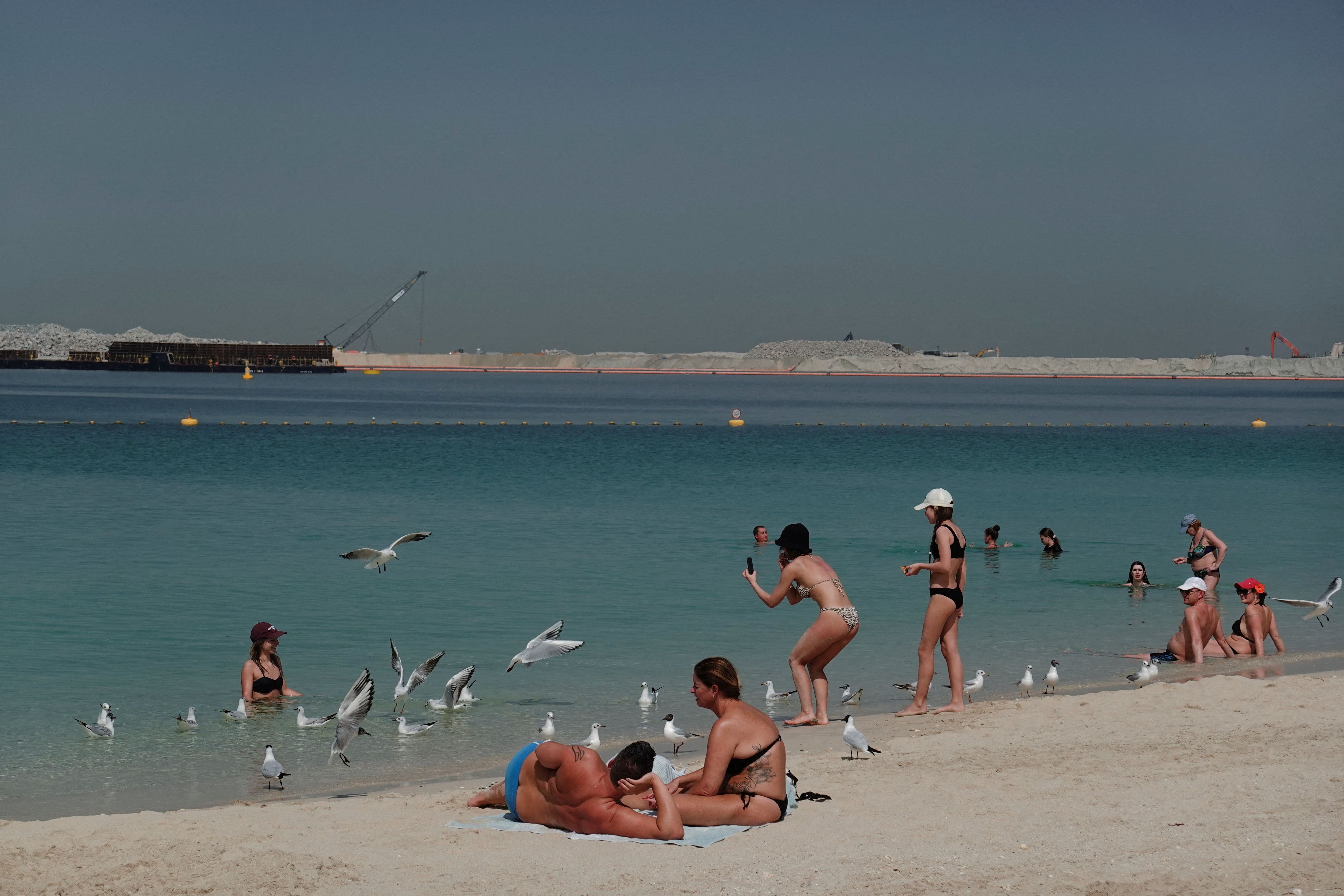 Heute.at - Trotz Krieg: Leben hier geht weiter, als wäre nichts