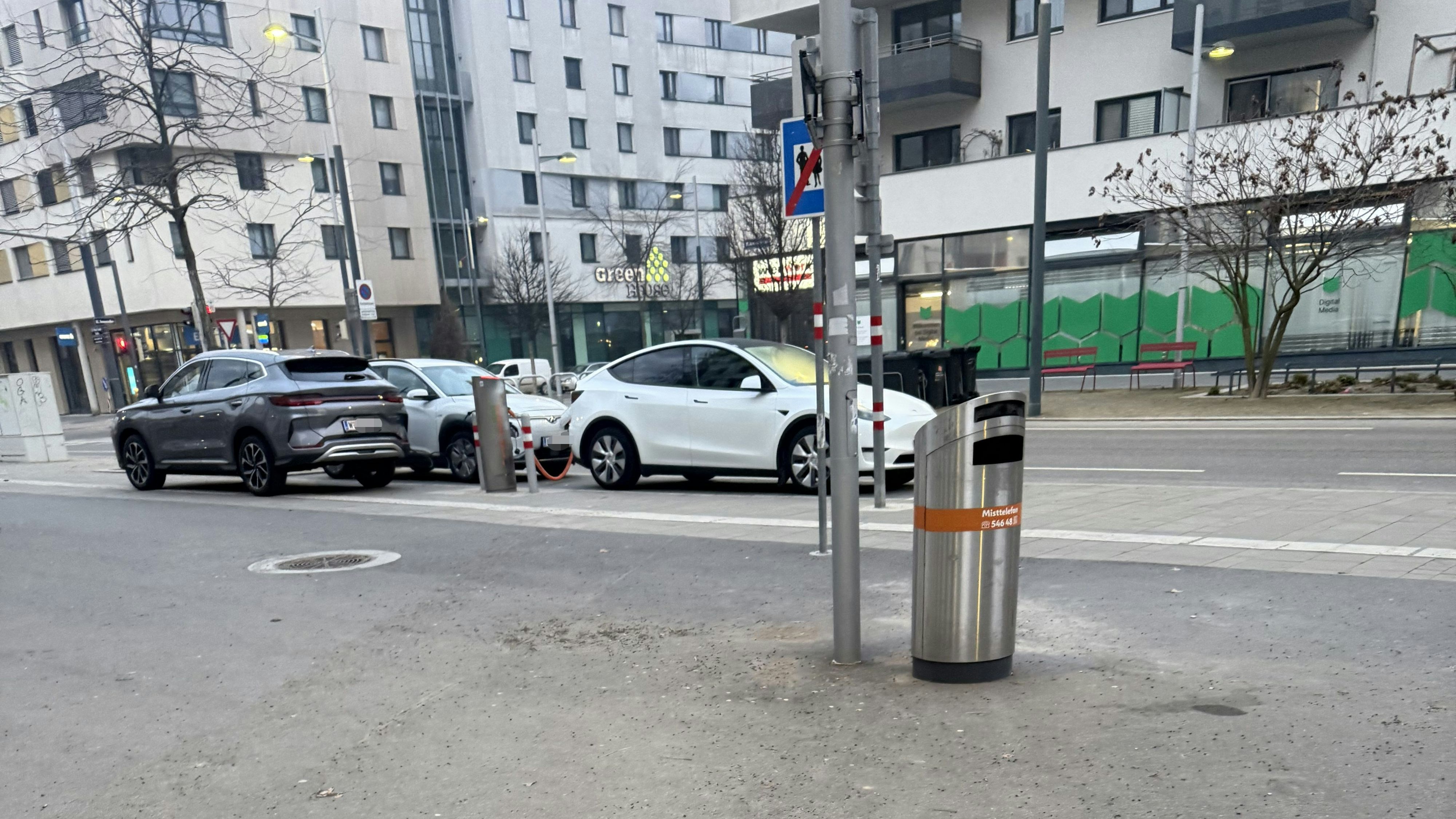 Ladesäulen-Ärger mitten in der Seestadt