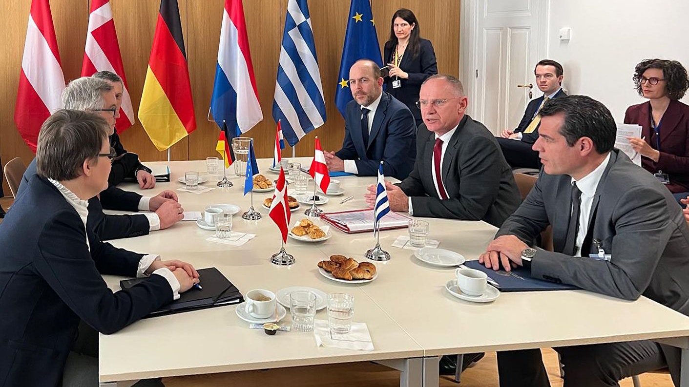 Innenminister Karner beim Treffen mit Partnern aus der "Gruppe der Umsetzer": Deutschland, den Niederlanden, Dänemakr und Griechenland.