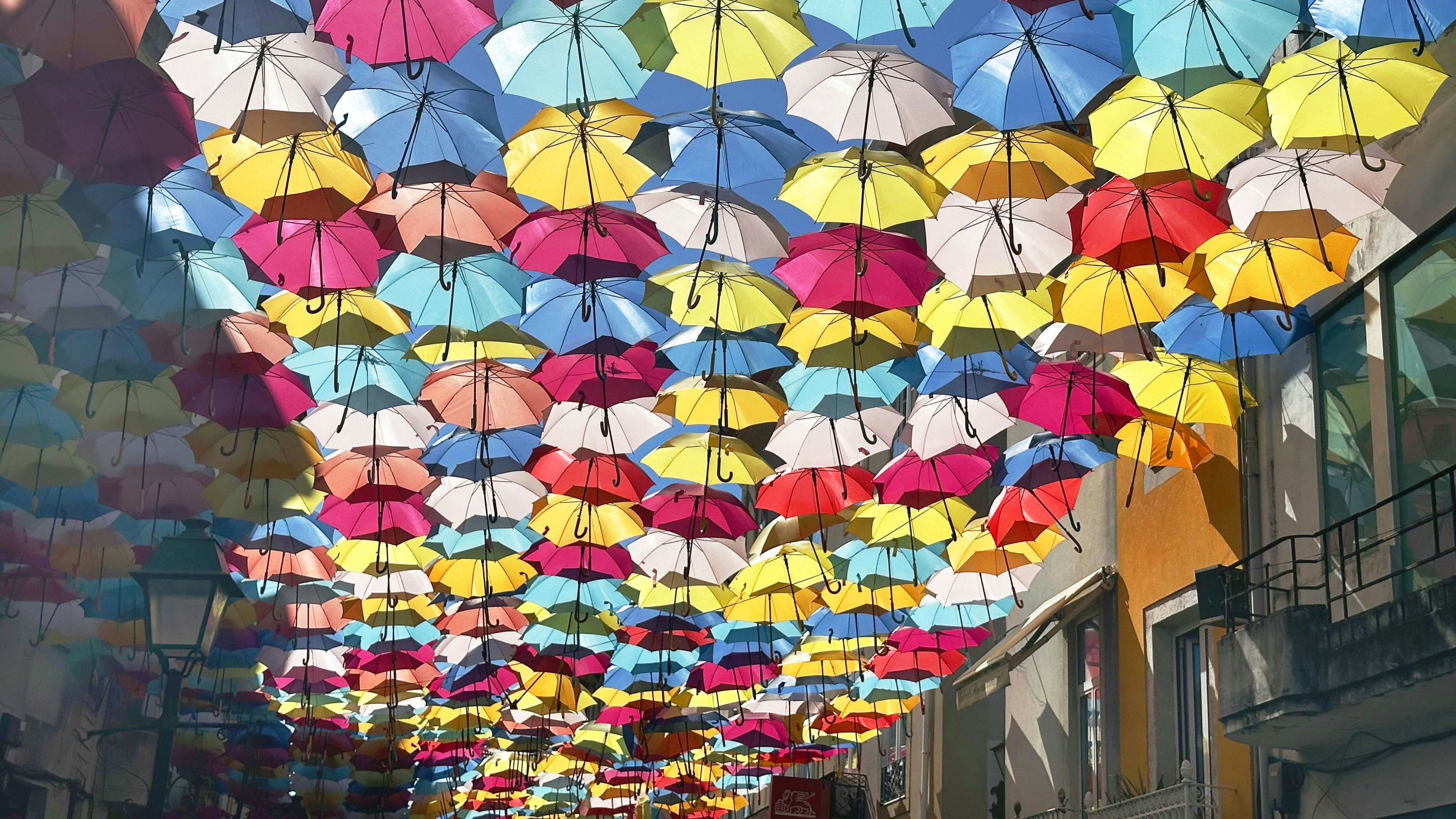 Regenbogengasse in Agueda...