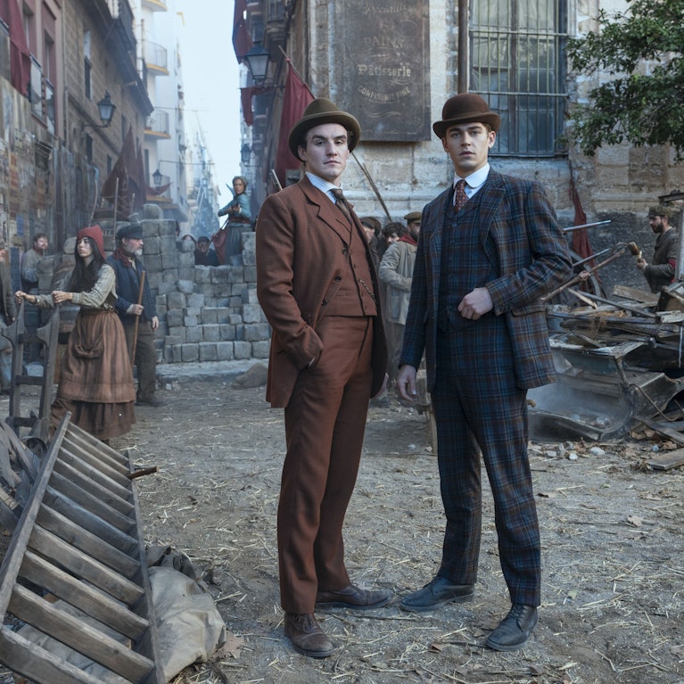 Auch Meisterdetektive müssen klein anfangen: "Young Sherlock", die neue Serien-Adaption des Holmes-Stoffes, erzählt von den wilden Jugendjahren des Eigenbrötlers. Regie führte Guy Ritchie, was für rasante Action und coole Sprüche bürgt. Ab sofort auf Amazon Prime.