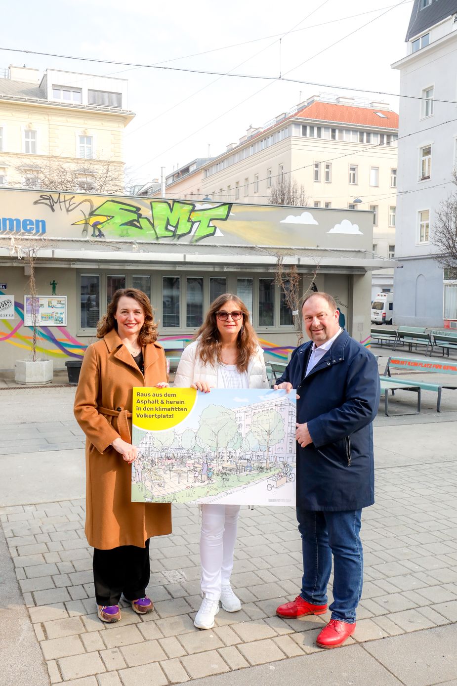 v.l.: Selma Arapovic (Neos Wien Klubvorsitzende), Planungsstadträtin Ulli Sima (SPÖ) und Bezirksvorsteher Alexander Nikolai (SPÖ).