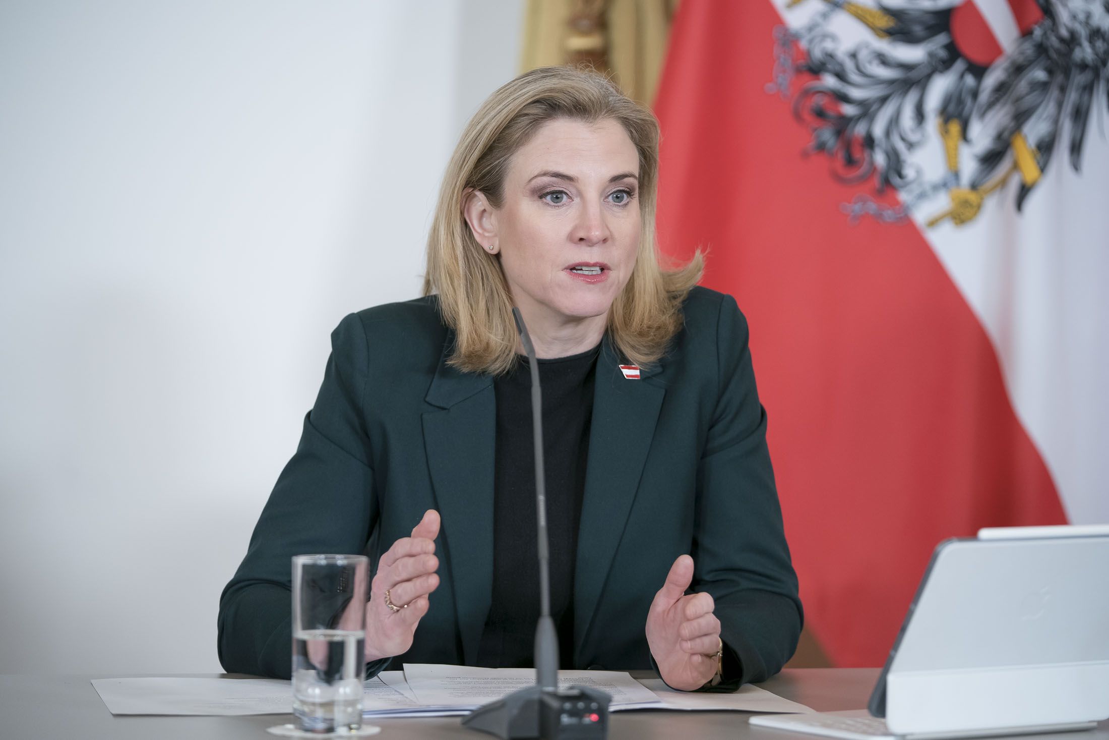 Außenministerin Beate Meinl-Reisinger suchte das Gespräch mit ihrem iranischen Amtskollegen. (Archivbild)