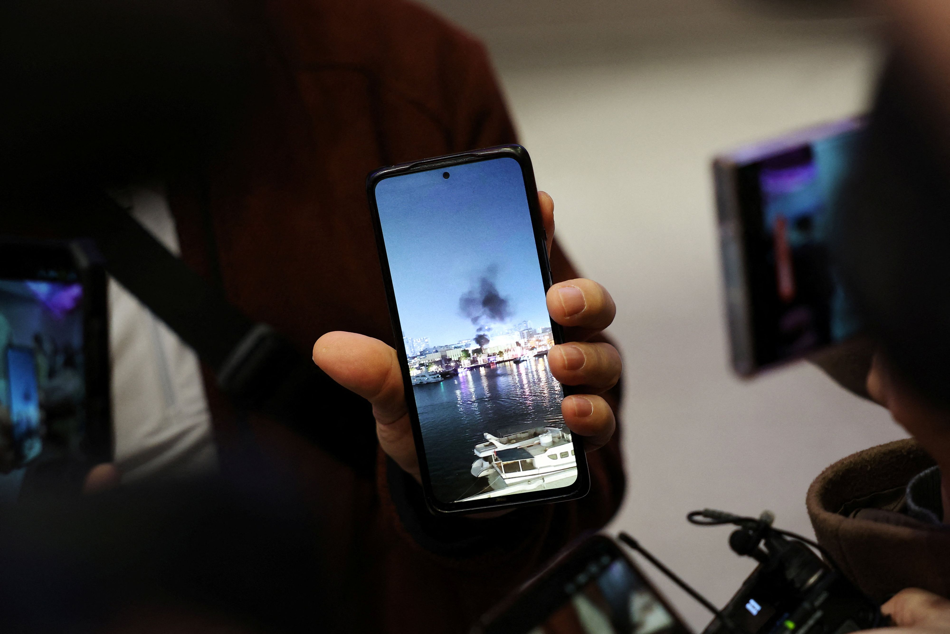 Heute.at - Post über Krieg – Dubai droht Influencern mit Gefängnis