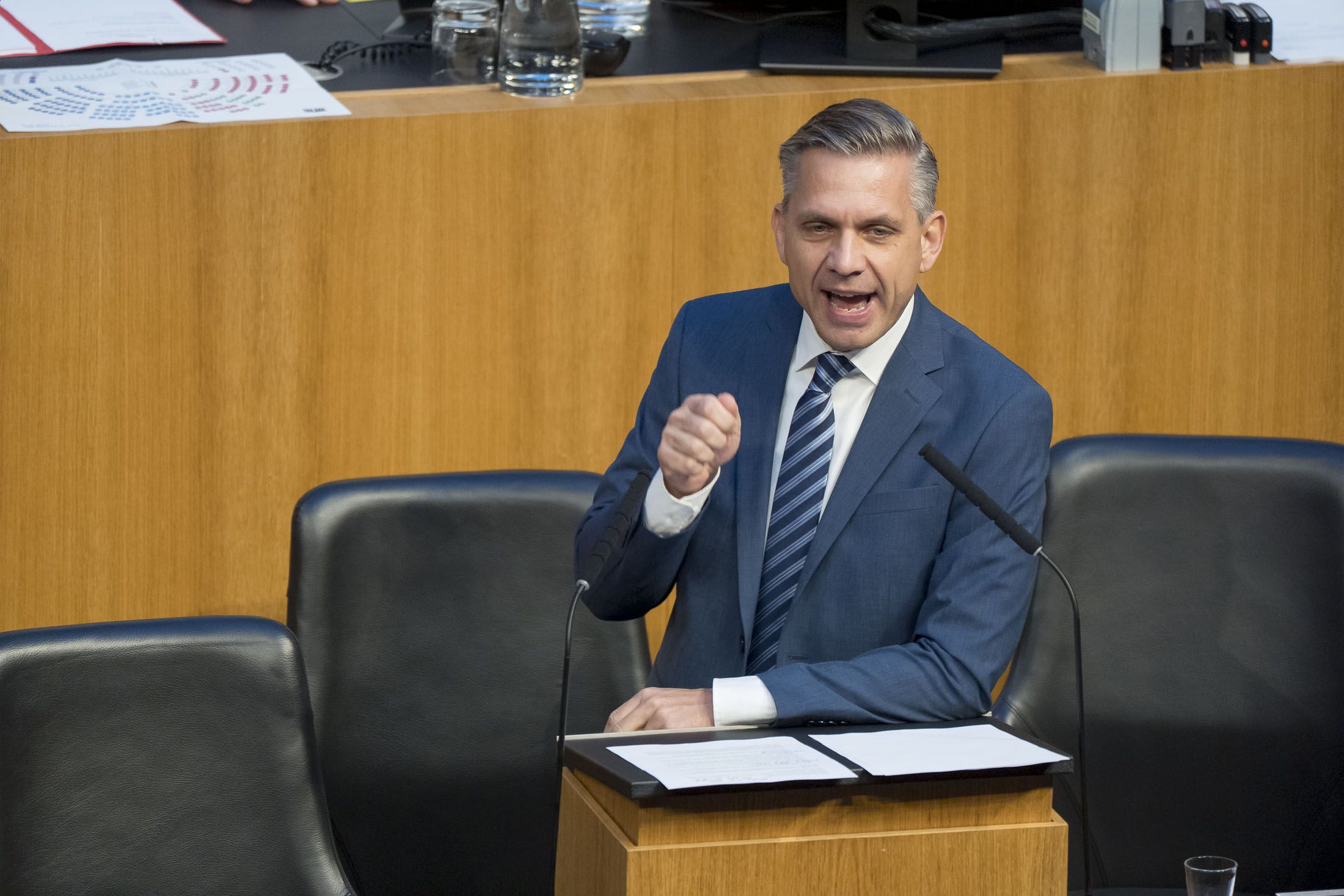 Heute.at - Aktion scharf! – Minister im Kampf gegen Preiswucher