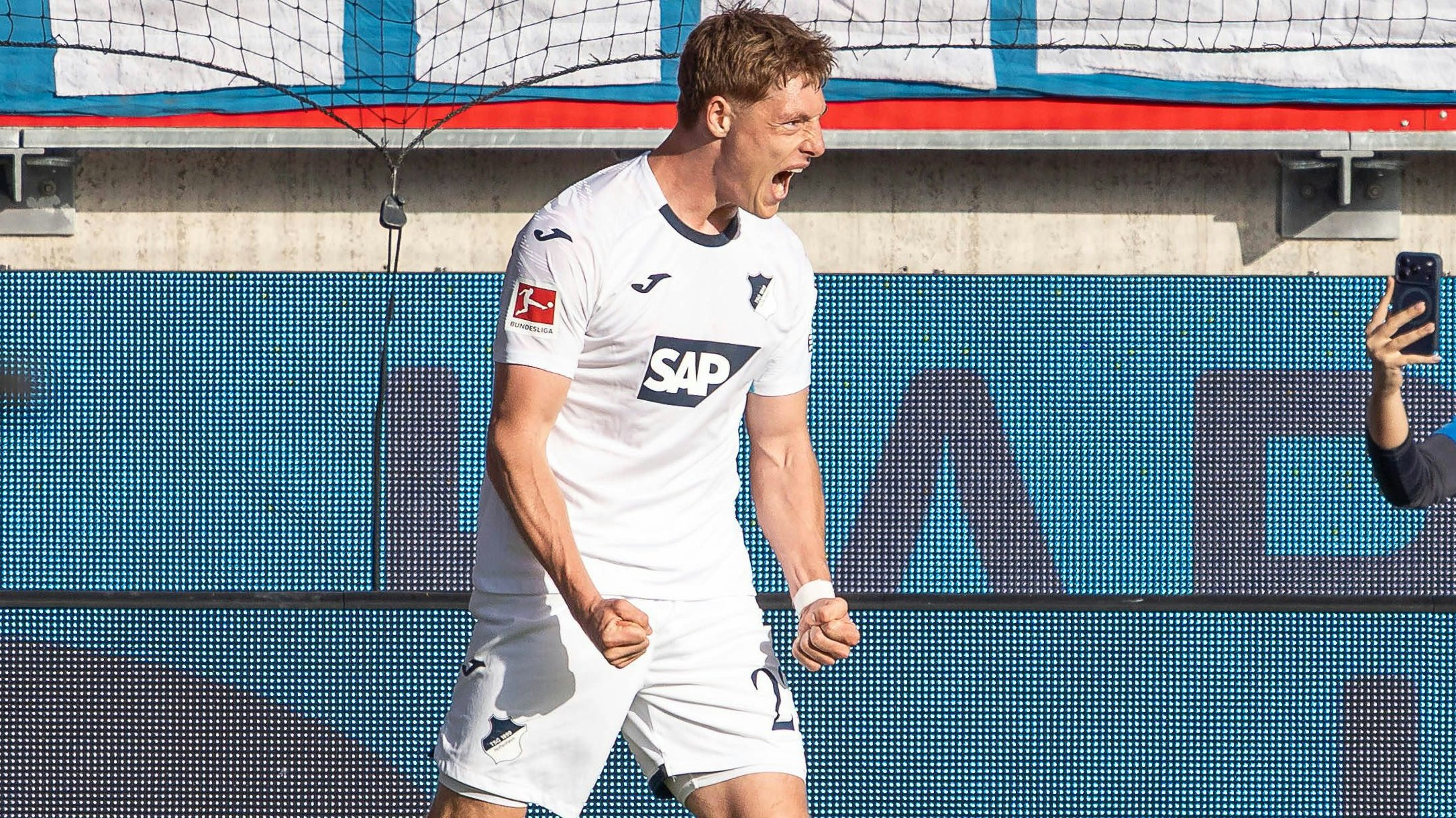 Fuehrungstreffer und Jubel von Alexander Prass TSG Hoffenheim, 22, GER, 1. FC Heidenheim 1846 vs. TSG 1899 Hoffenheim, Fussball, 1. Bundesliga, 25. Spieltag, Spielzeit 2025/2026, 07.03.2026, DFL REGULATIONS PROHIBIT ANY USE OF PHOTOGRAPHS AS IMAGE SEQUENCES AND/OR QUASI-VIDEO, GER, 1. FC Heidenheim 1846 vs. TSG 1899 Hoffenheim, Fussball, 1. Bundesliga, 25. Spieltag, Spielzeit 2025/2026, 07.03.2026, Heidenheim *** Leading goal and celebration by Alexander Prass TSG Hoffenheim, 22 , GER, 1 FC Heidenheim 1846 vs TSG 1899 Hoffenheim, Soccer, 1 Bundesliga, 25 Matchday, Season 2025 2026, 07 03 2026, DFL REGULATIONS PROHIBIT ANY USE OF PHOTOGRAPHS AS IMAGE SEQUENCES AND OR QUASI VIDEO, GER, 1 FC Heidenheim 1846 vs TSG 1899 Hoffenheim, Football, 1 Bundesliga, 25 Matchday, 2025 2026 Season, 07 03 2026, Heidenheim Copyright: xEibner-Pressefoto/EdwardxCheungx EP_ECG