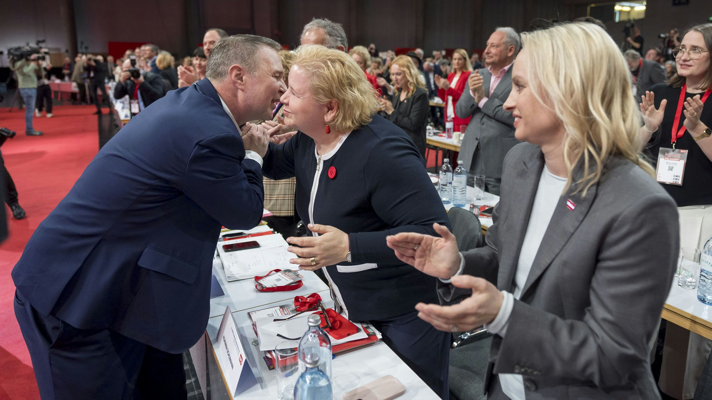 Es g'hört viel mehr geküsst ...