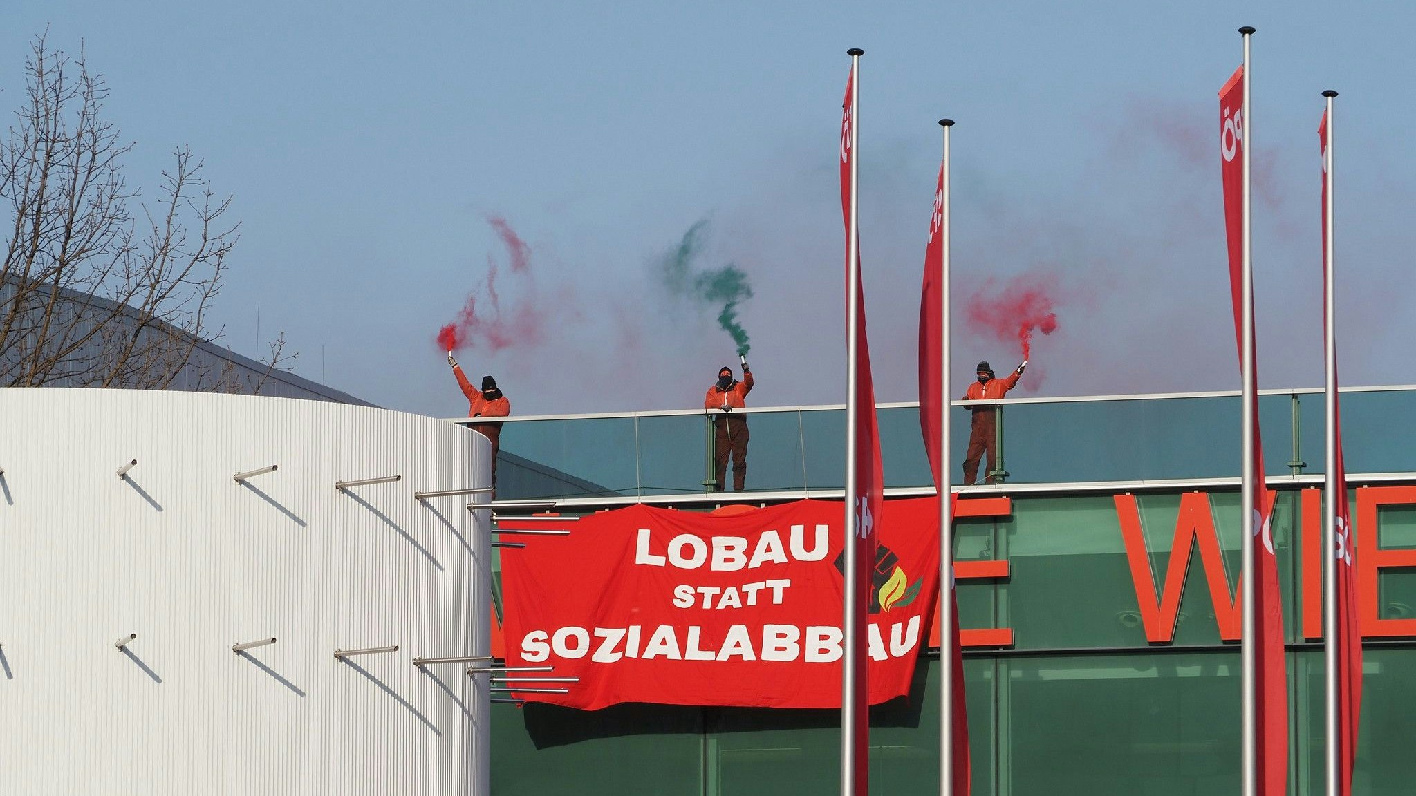 Protest-Aktion vor dem SPÖ-Parteitag.