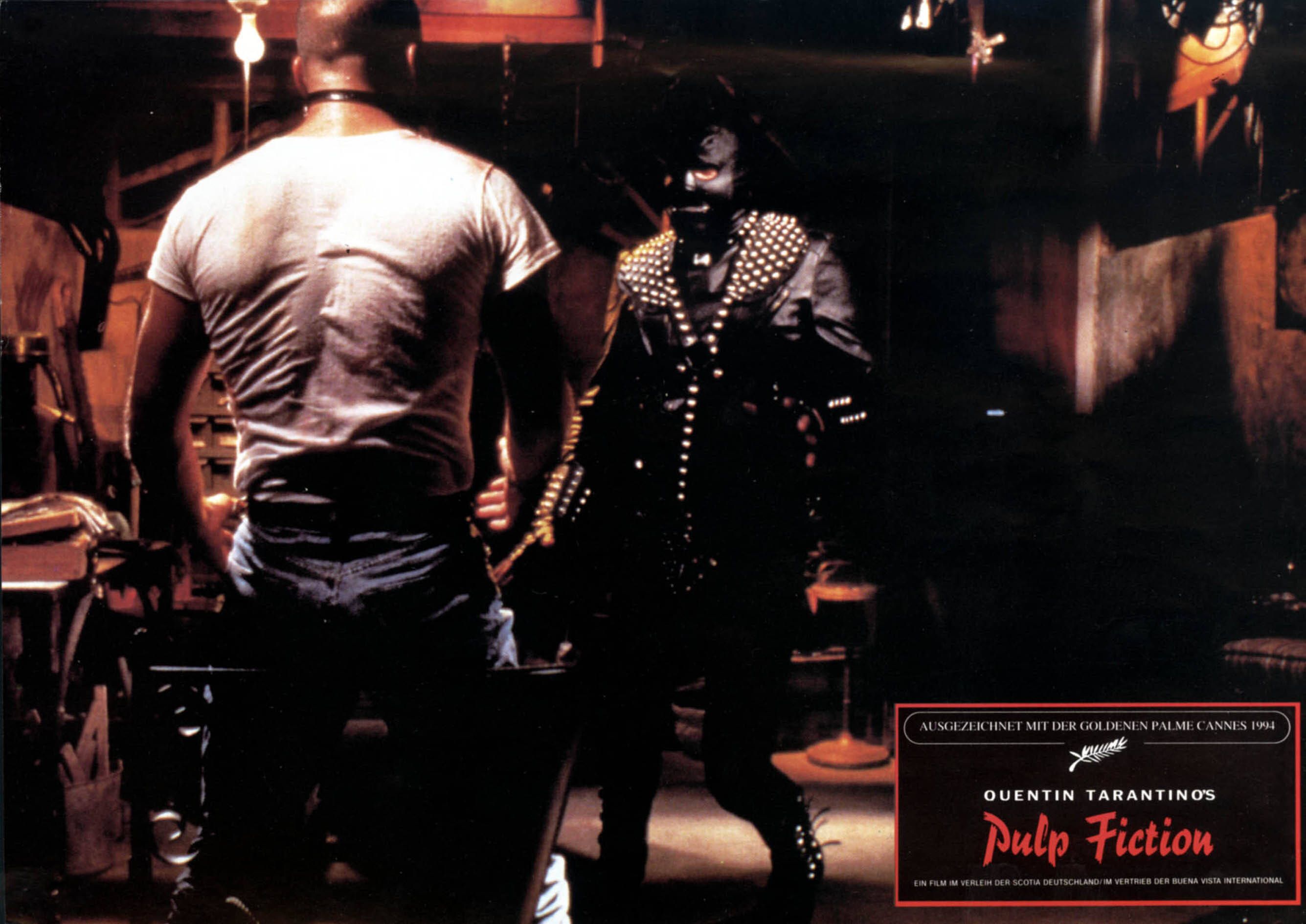 Stephen Hibbert spielte den Sex-Sklaven, auf den Burce Willis (l) trifft.