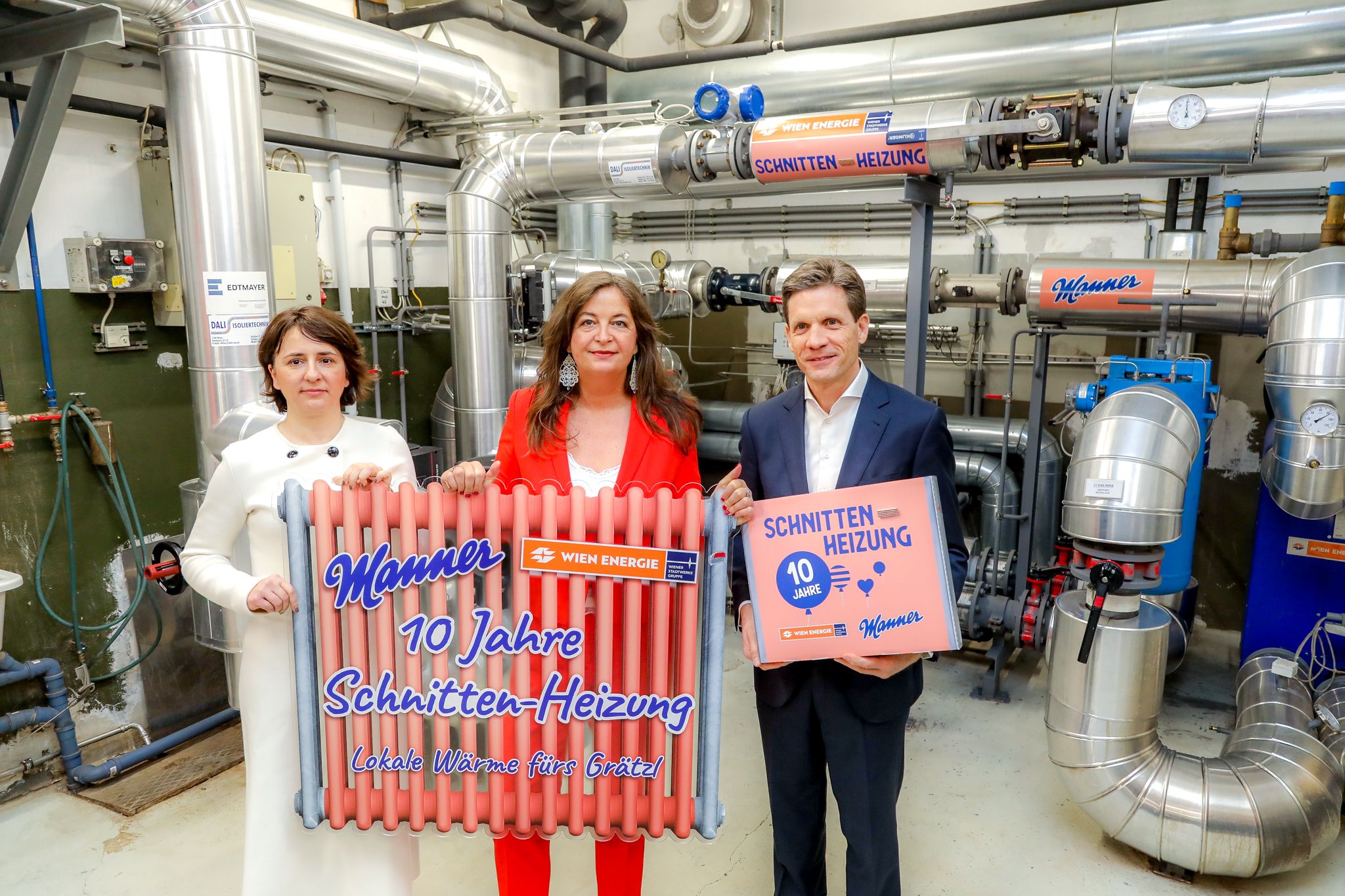 Wien-Energie-Geschäftsführerin Alma Kahler, Stadträtin Ulli Sima (SPÖ) und Manner-Chef Dieter Messner (v.l.)