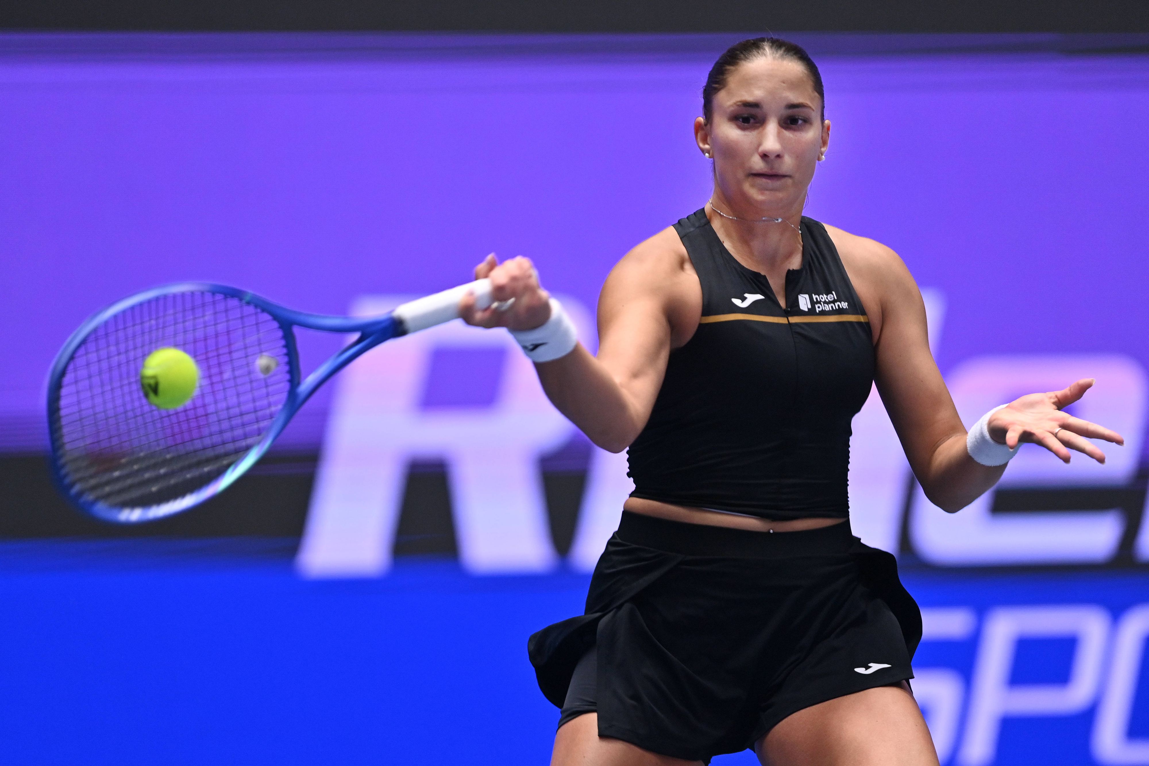 Panna Udvardy erhielt schokierende Nachrichten und Bilder. 