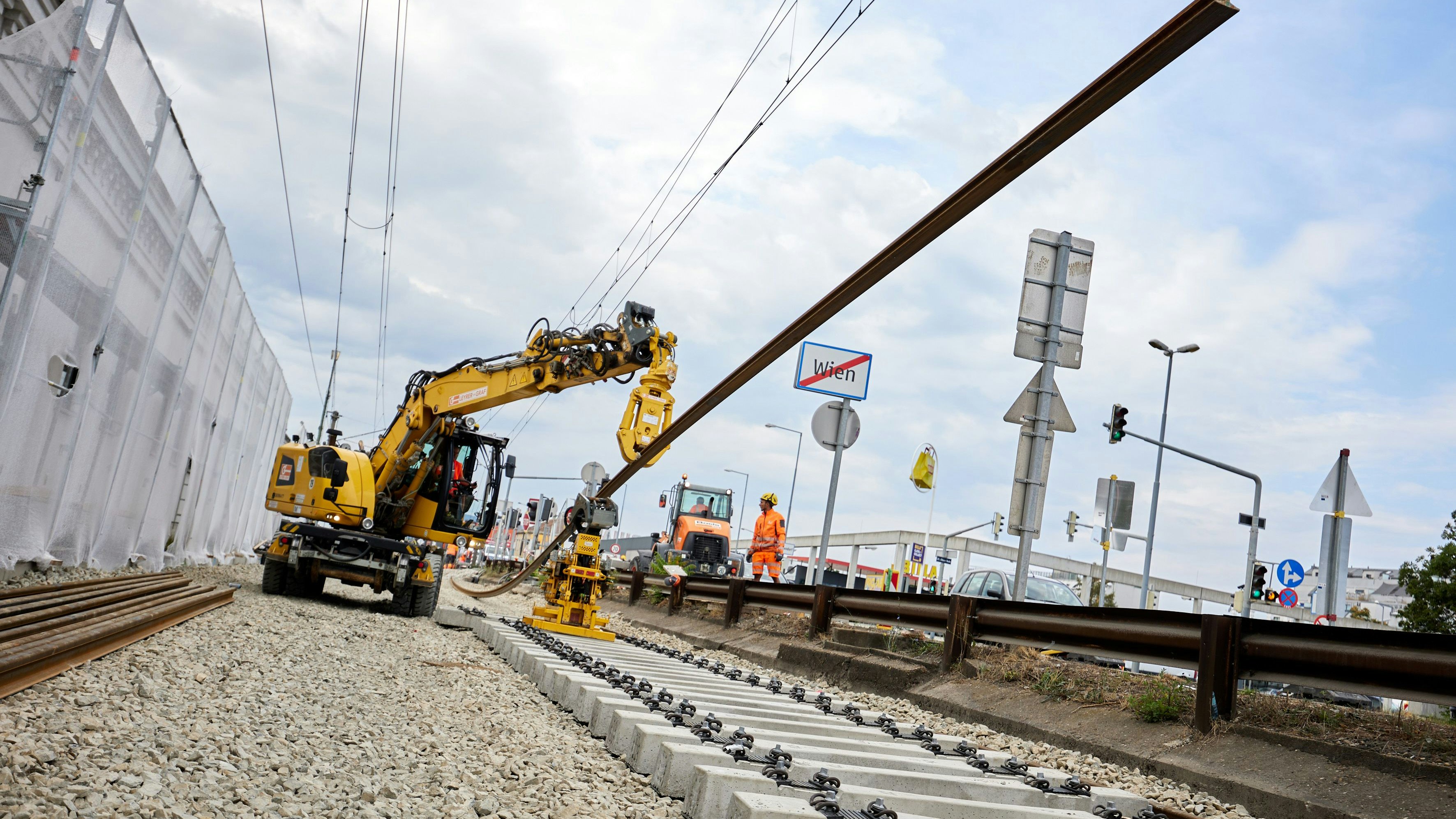 In den Osterferien werden Teile der Badner Bahn modernisiert.