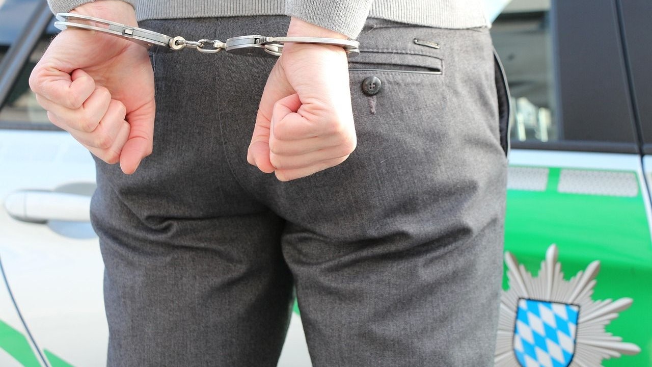 Heute.at - Bill Gates Polizeifoto wurde zum Outlook-Witz