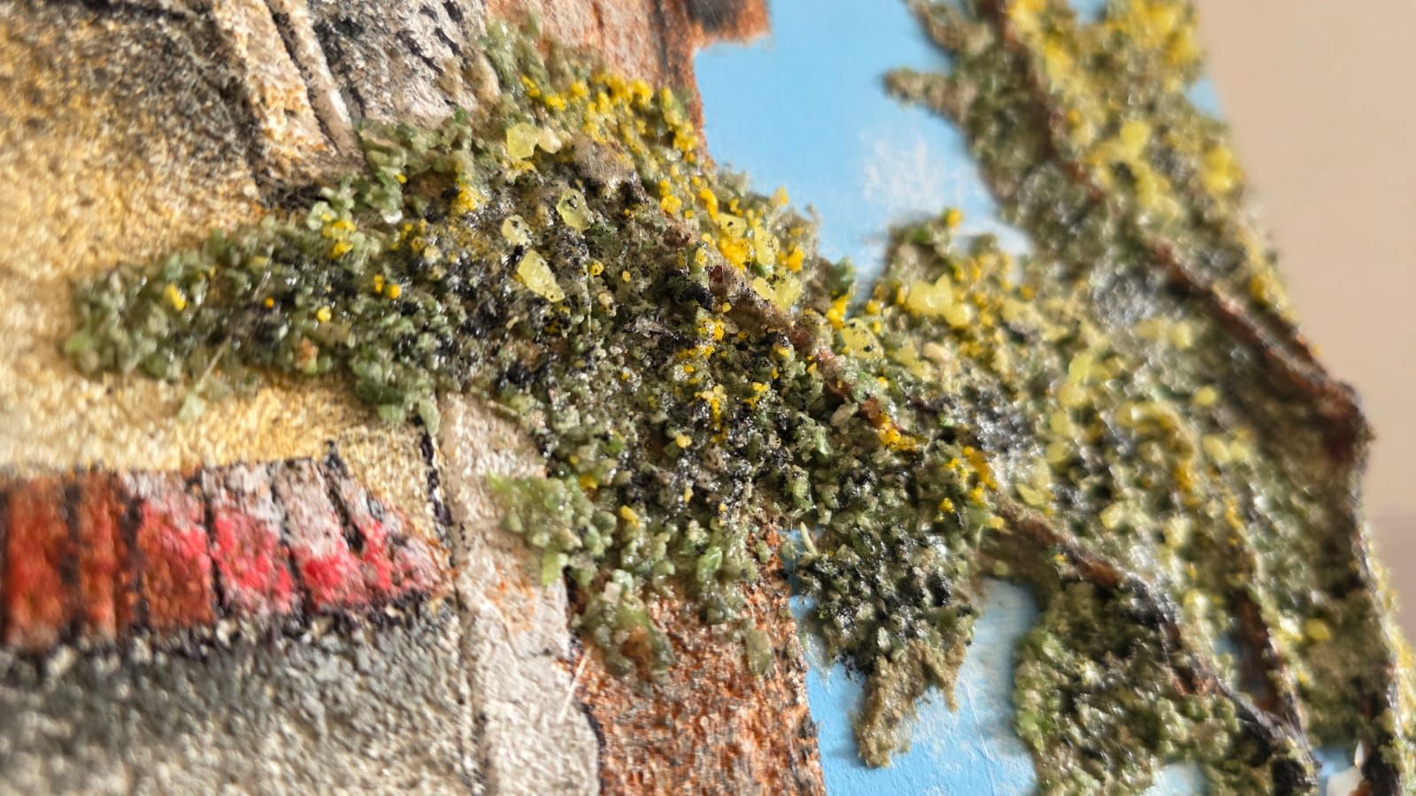 Stockingers Kunst ist dreidimensional und darf gerne berührt werden.