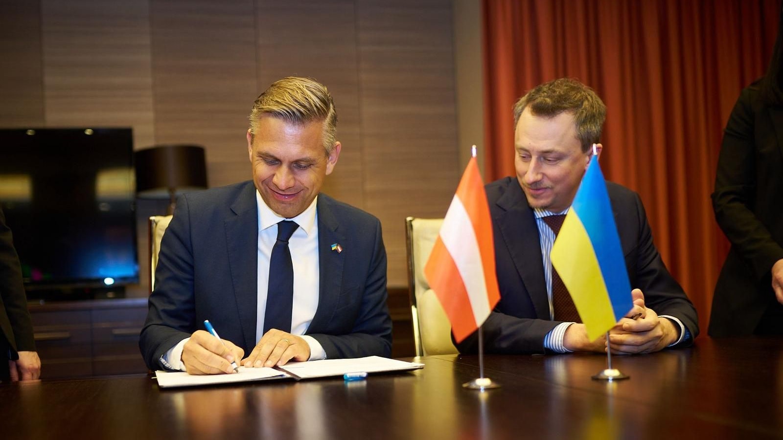 Wirtschaftsminister Wolfgang Hattmannsdorfer in der Ukraine. 