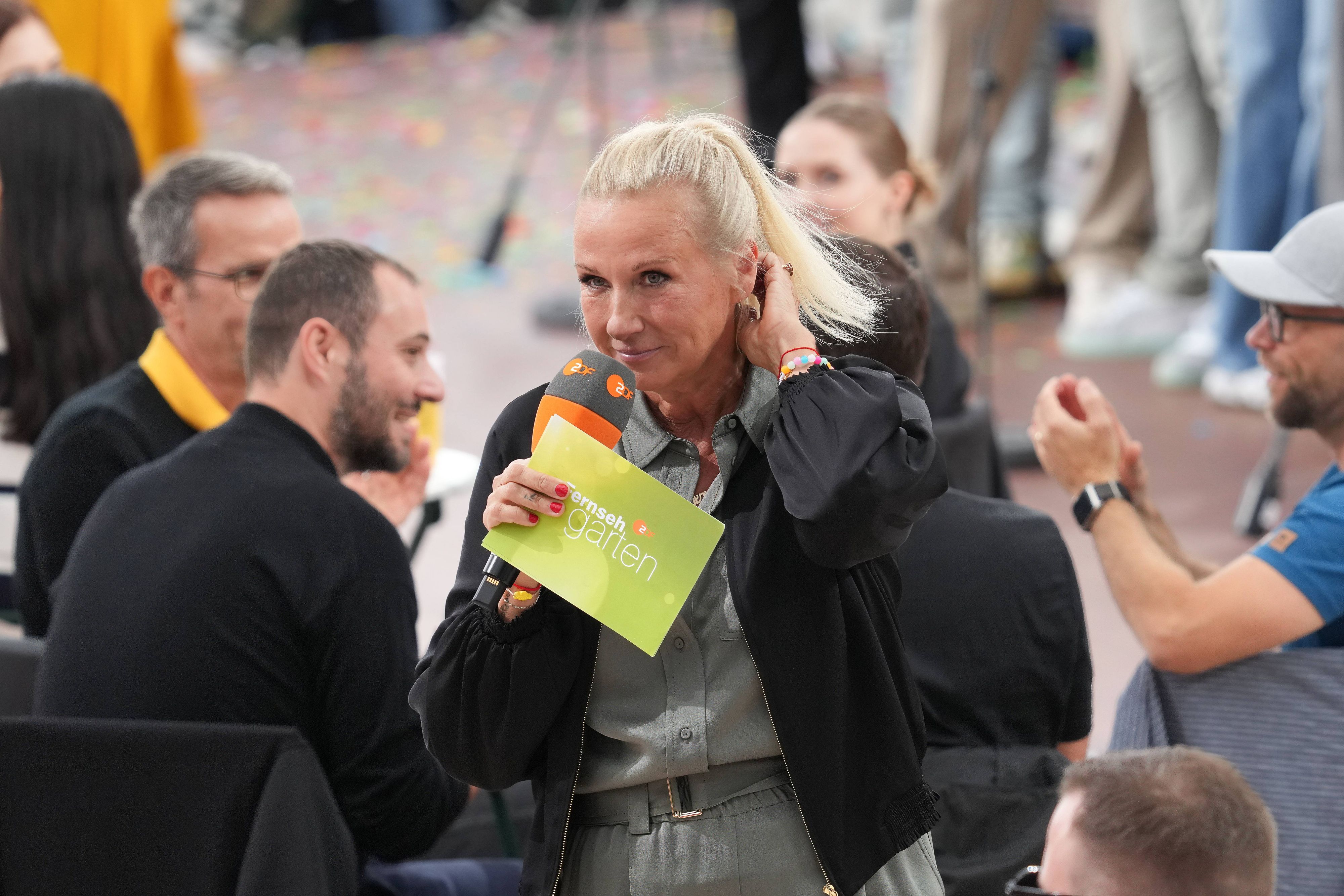 Moderatorin Andrea Kiwi Kiewel im ZDF Fernsehgarten.