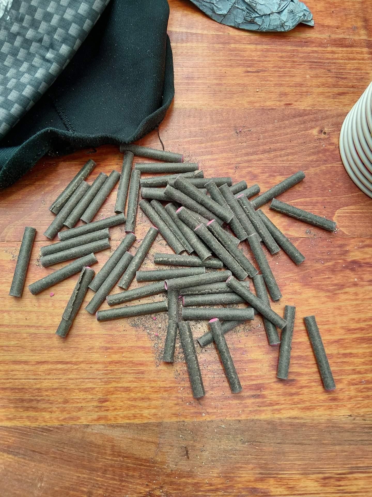 Die Polizei hat bei den Rumänen auch mehrere Böller sichergestellt.