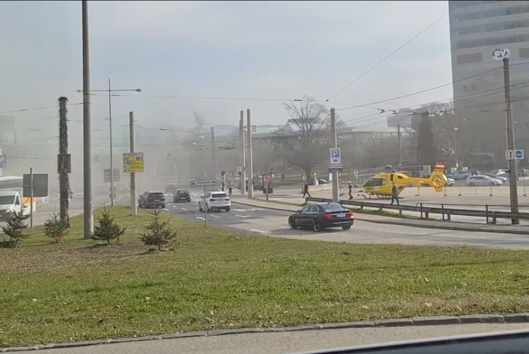 Der Rettungshubschrauber landetete gegen 10 Uhr beim Bahnhof