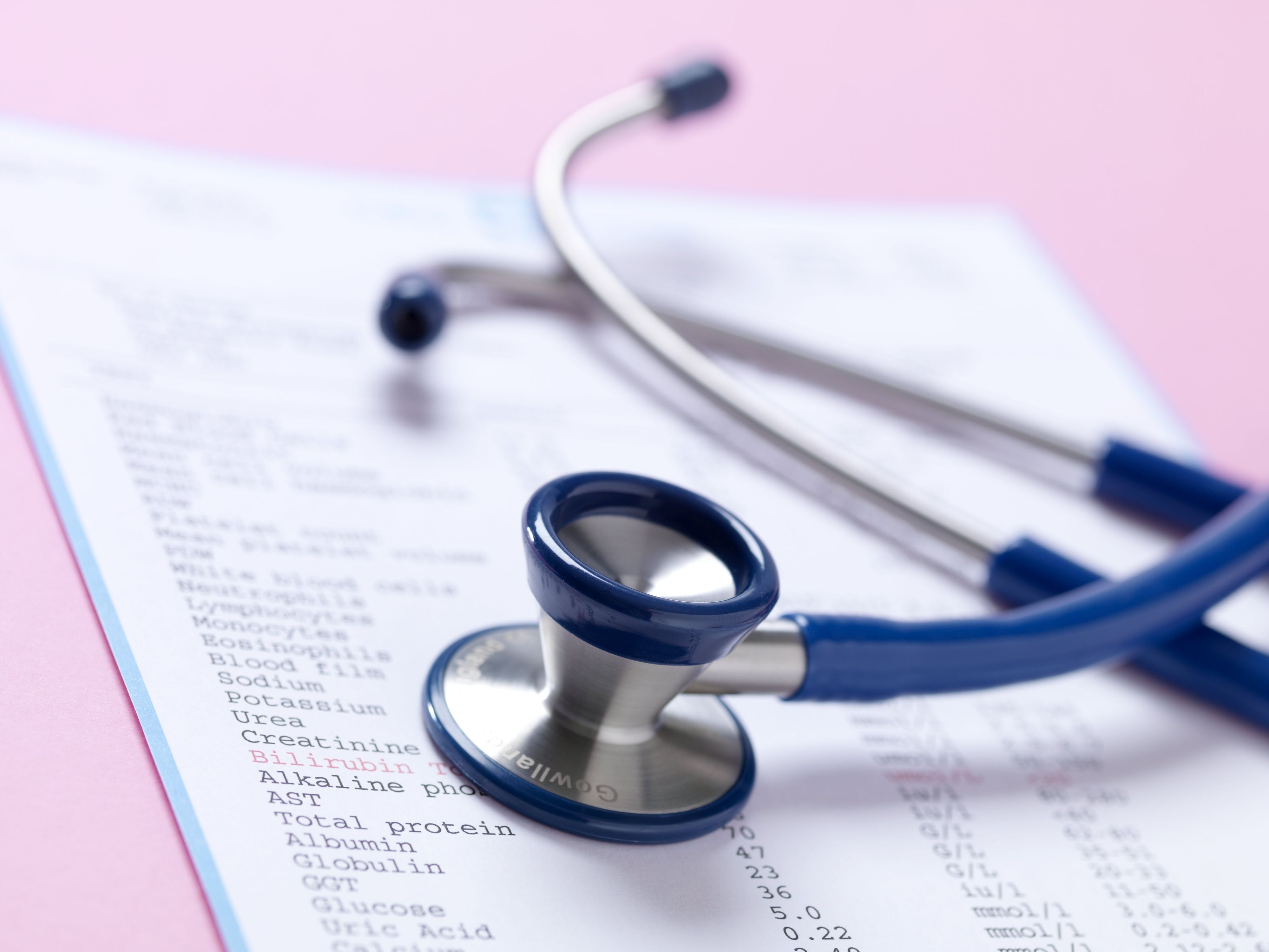 Neben Gewicht und Blutdruck gibt es weitere wichtige Gesundheitsindikatoren.