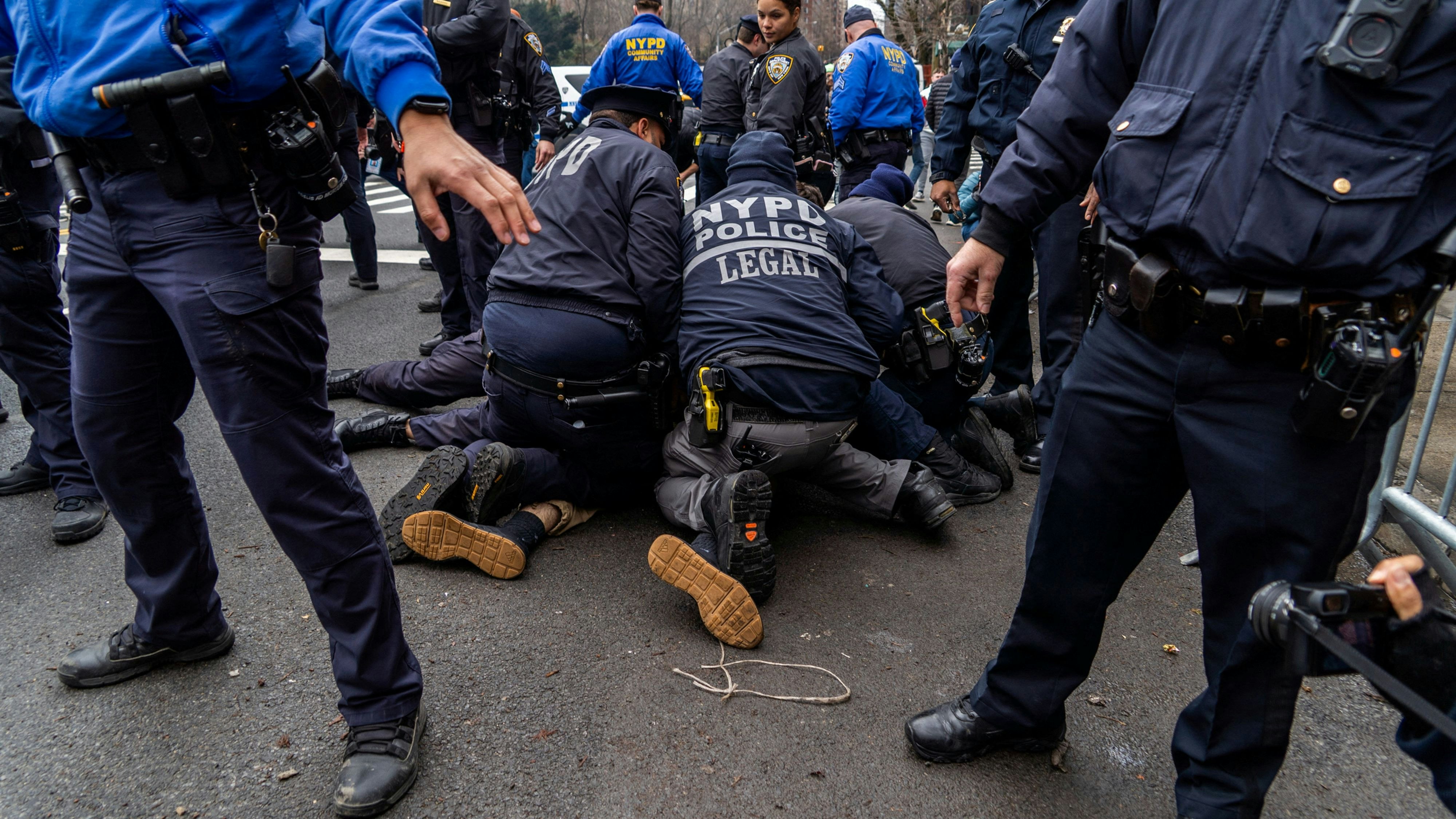 Die Polizei konnte zwei Verdächtige festnehmen.