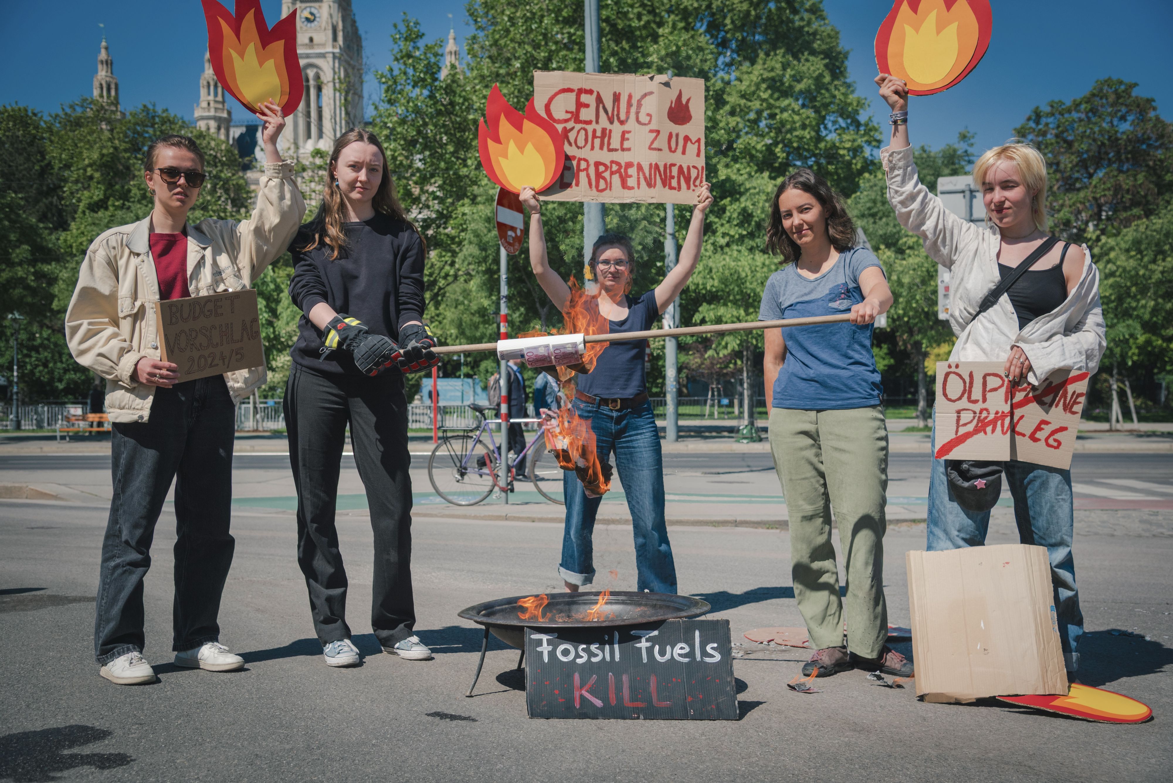 Energie ist viel zu teuer: Umwelt-Aktivisten von 