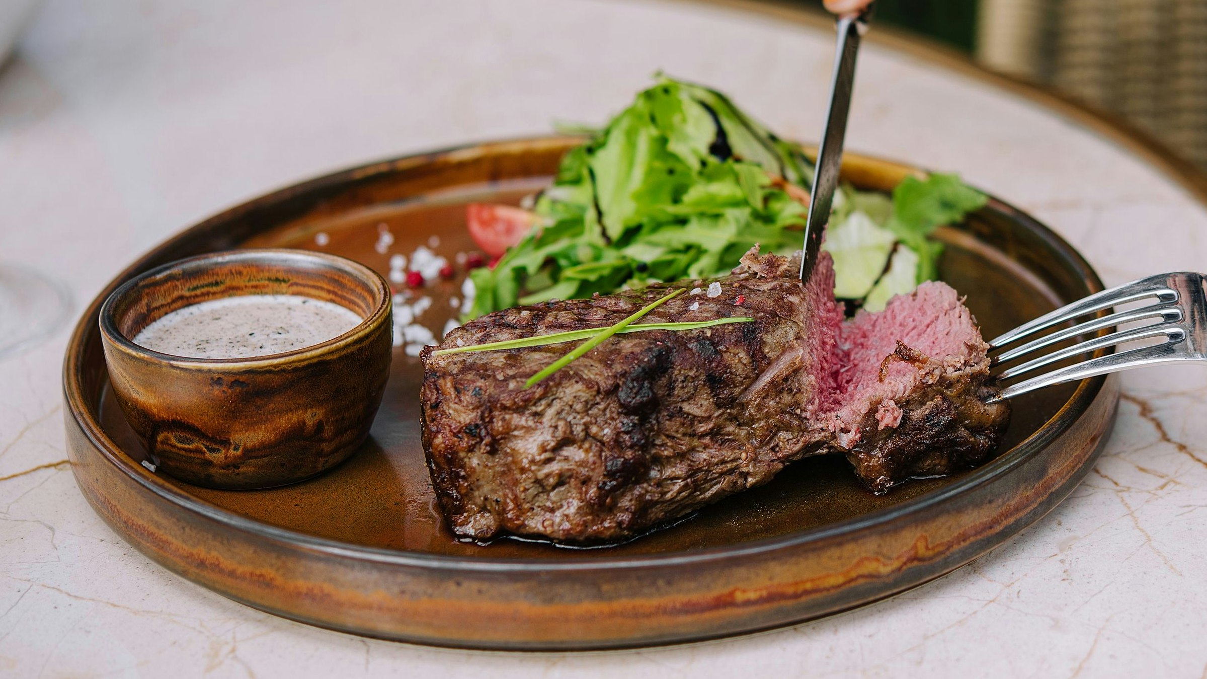 Heute.at - Skurriler TikTok-Tipp gegen Regelschmerzen geht viral