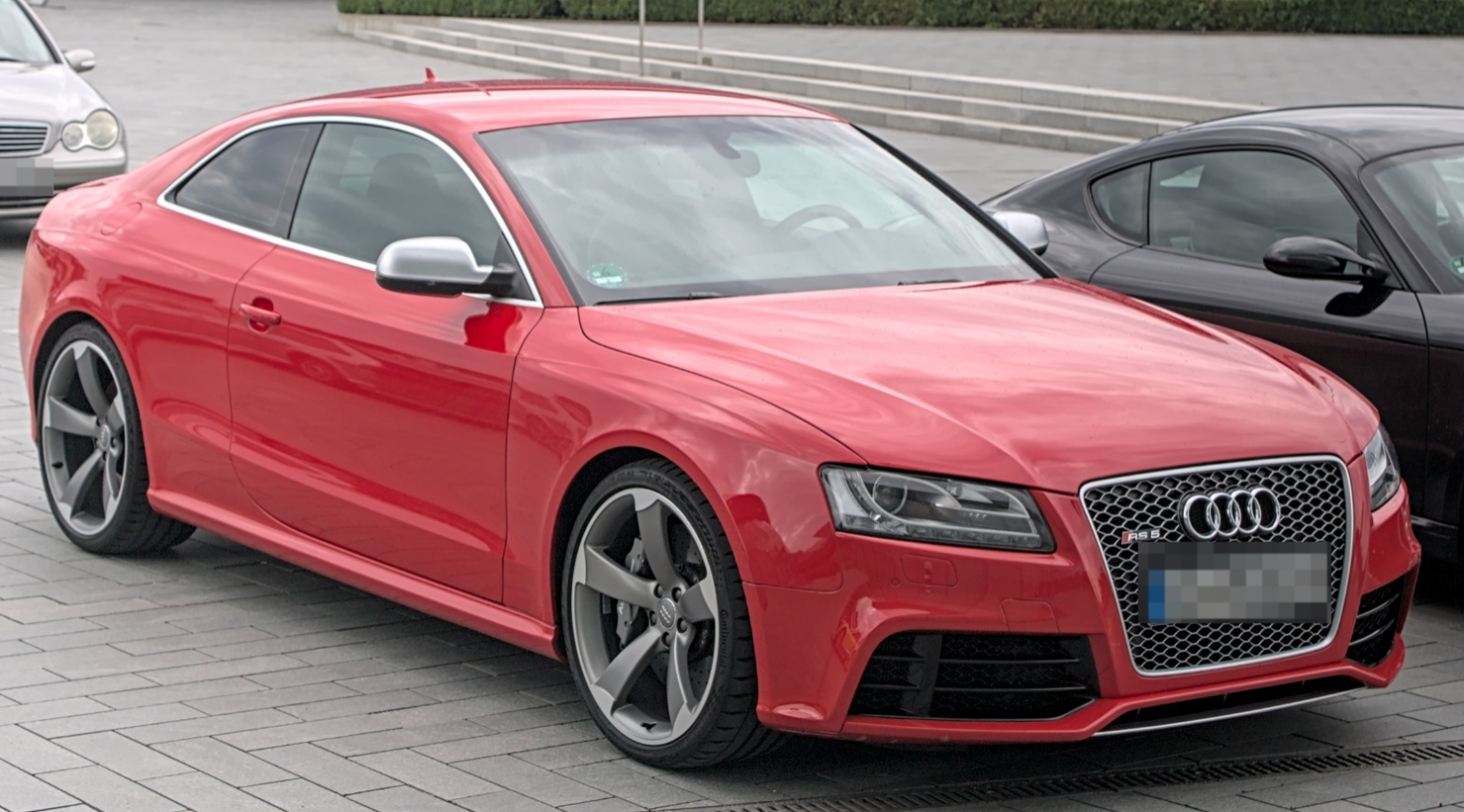 Heute.at - 19-Jähriger borgt Sportwagen aus, rast mit 161 km/h