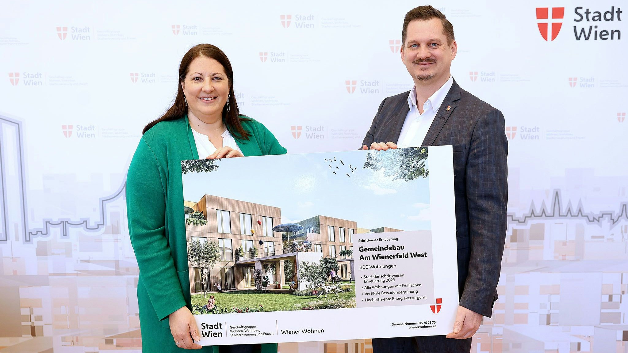 Fototermin "Gemeindebau Wienerfeld West" mit VBgmIn Kathrin Gaál, BV Marcus Franz und Susanne Koczan (Wiener Wohnen).