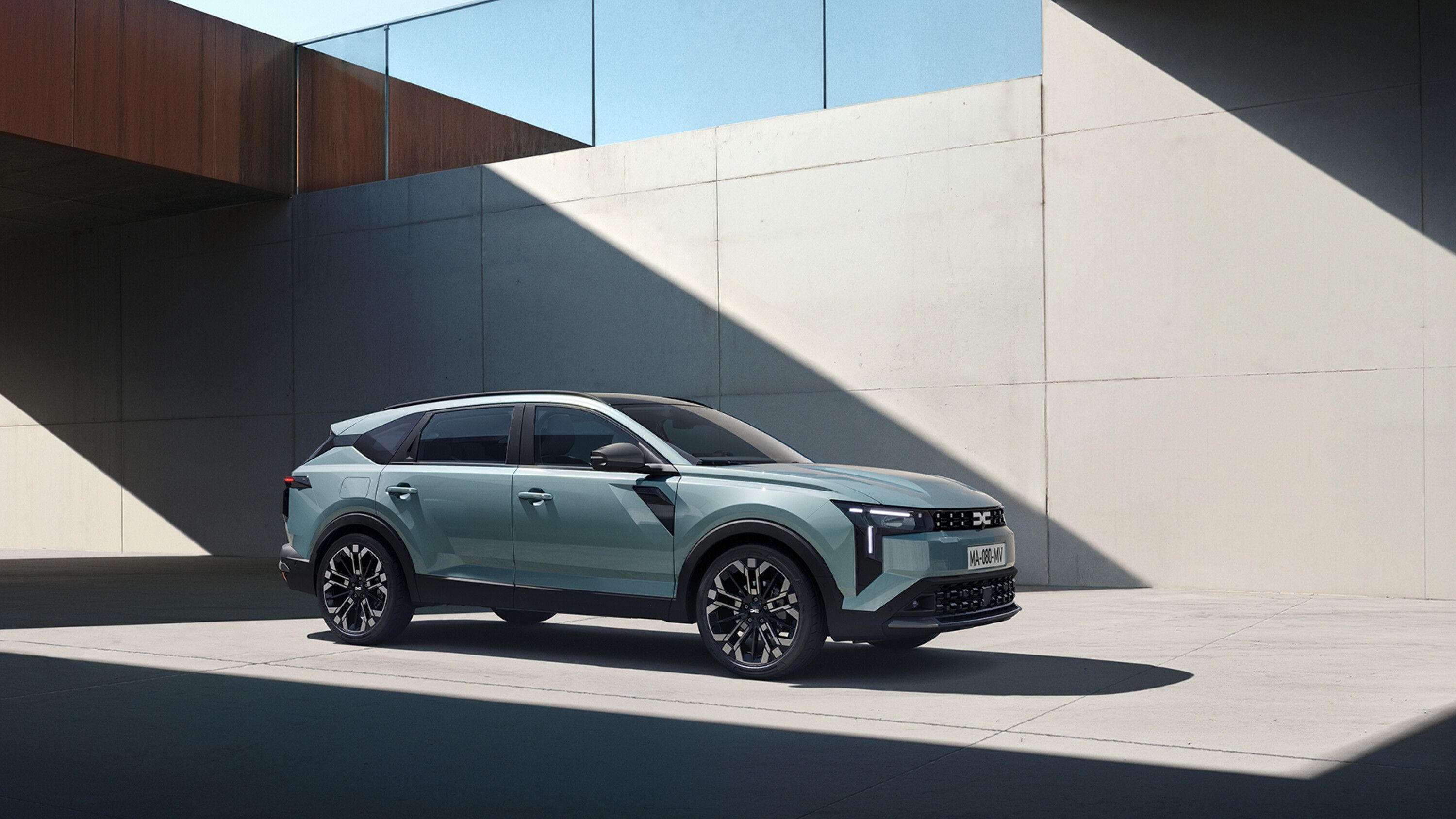 Der neue Dacia Striker: Ein Kombi mit erhöhter Bodenfreiheit und viel Platz im Innenraum.