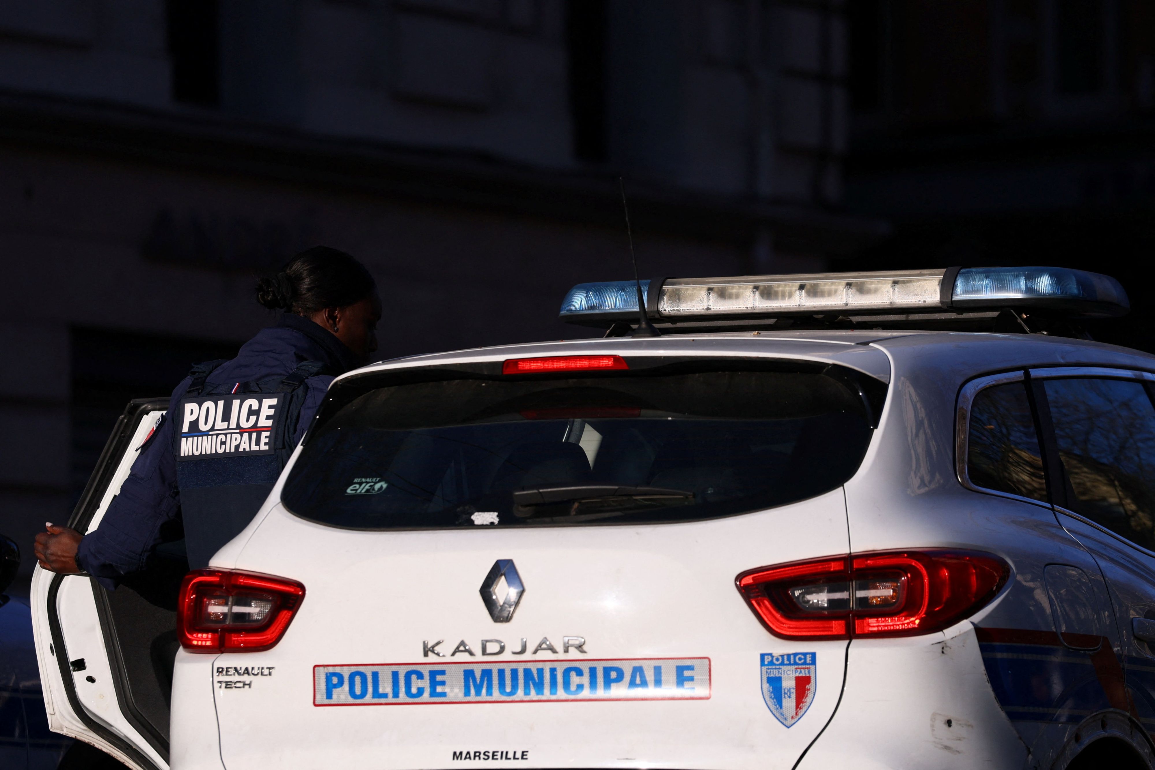 Heute.at - Falsche Polizisten befreien Häftling aus Gefängnis