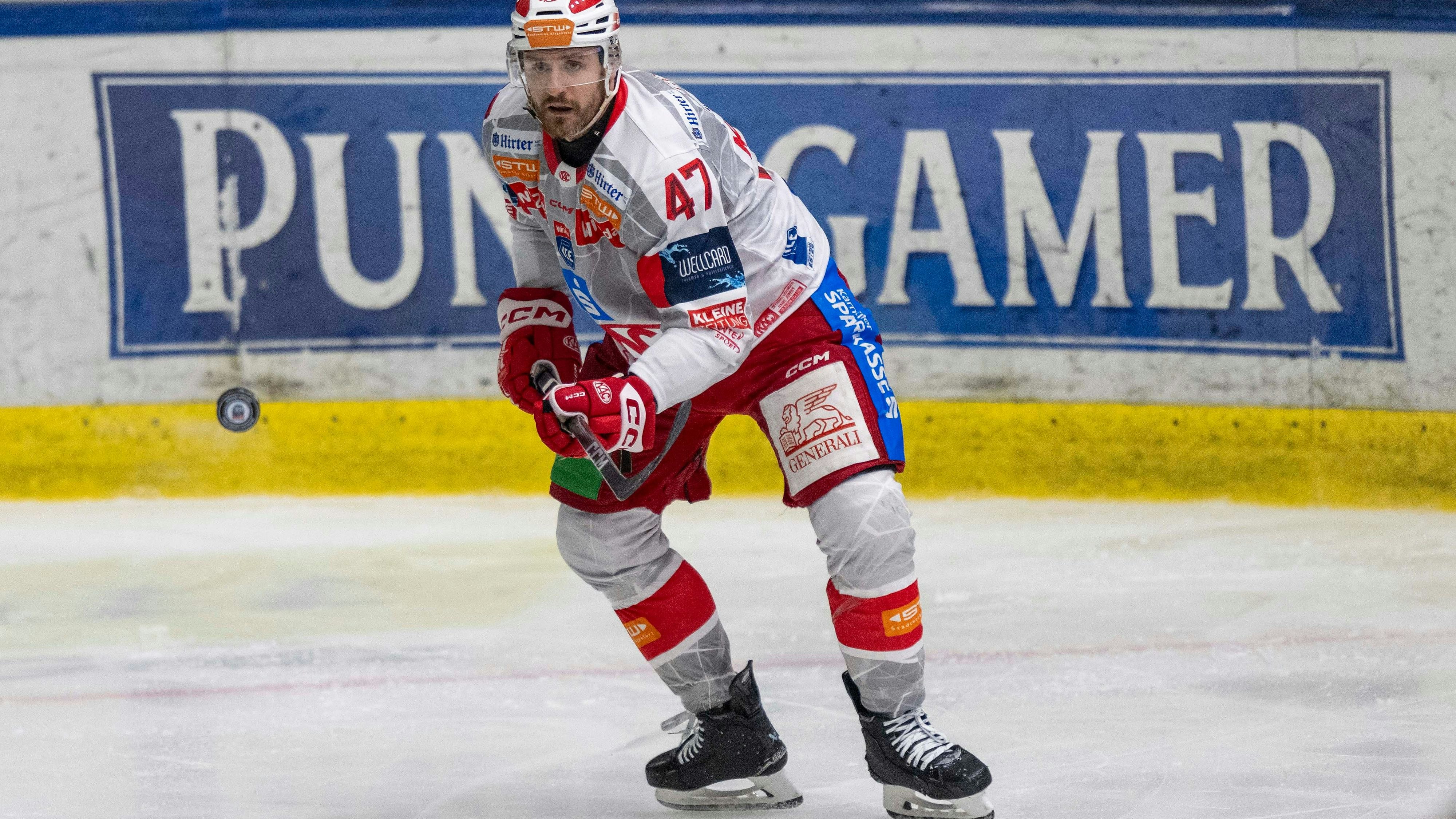 GRAZ,AUSTRIA,22.FEB.26 - ICE HOCKEY - ICE Hockey League, Graz 99ers vs Klagenfurter AC. Image shows Jordan Murray (KAC). Photo: GEPA pictures/ Avni Retkoceri