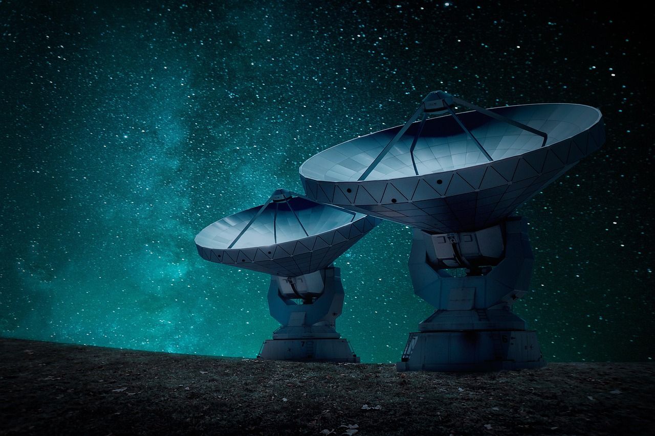 Radioteleskope zum Sternenhimmel