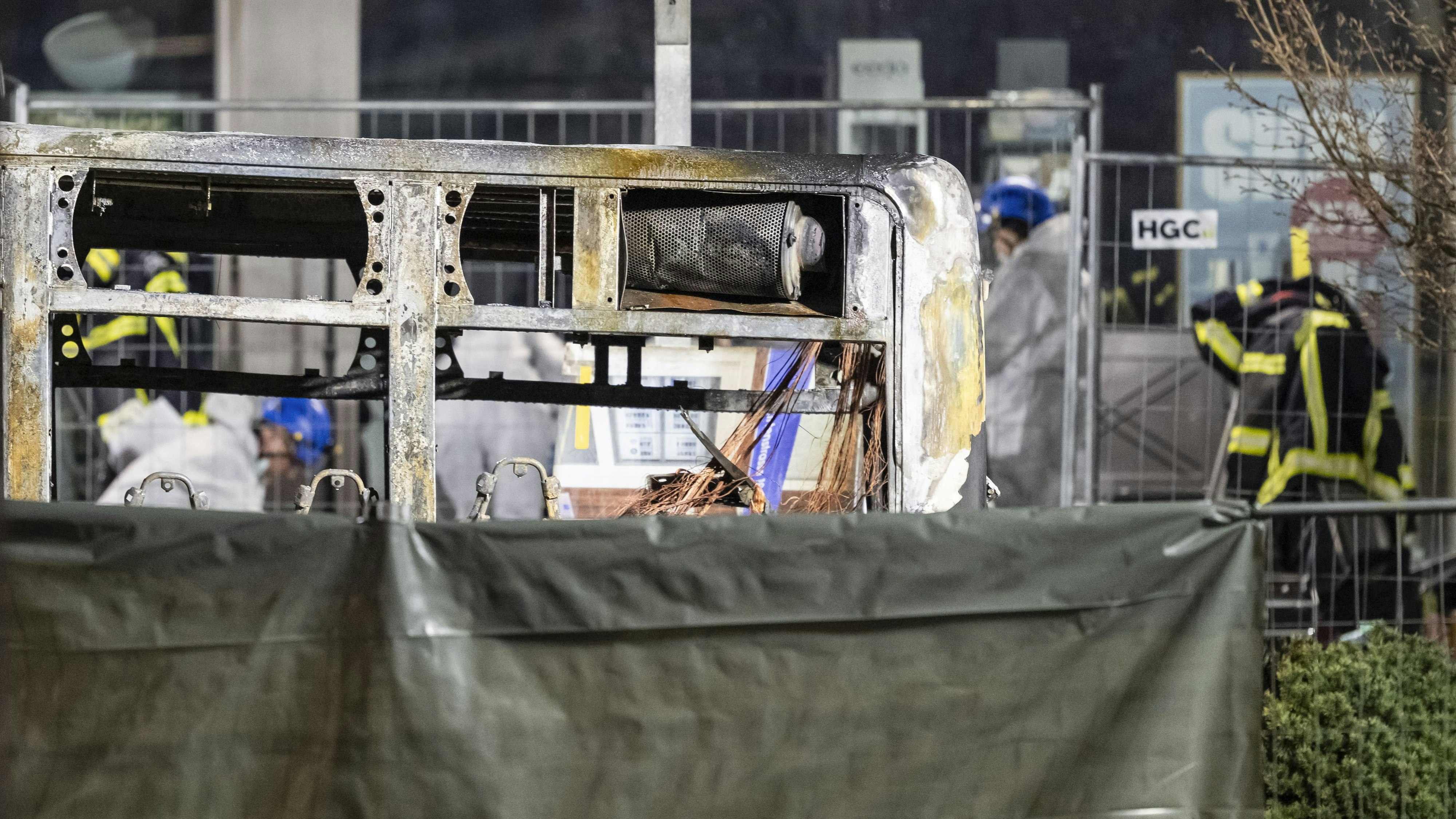 Bei dem Brand am Dienstagabend sind laut Polizei sechs Menschen ums Leben gekommen.