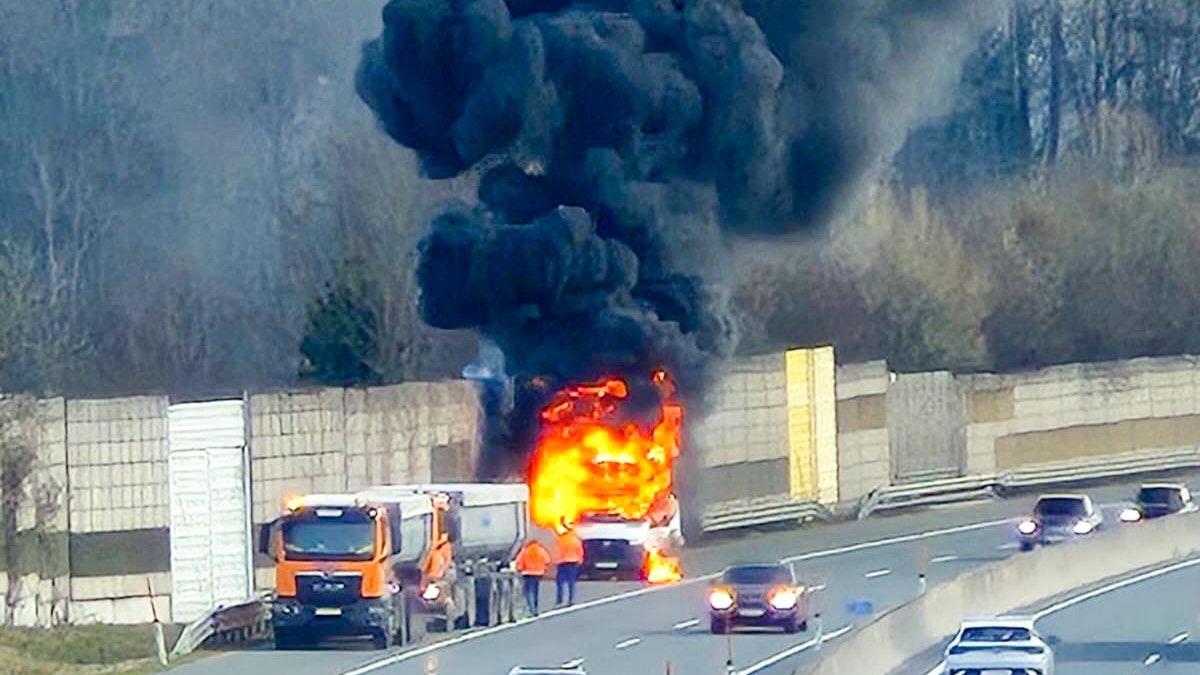 Die Westautobahn wurde gesperrt.