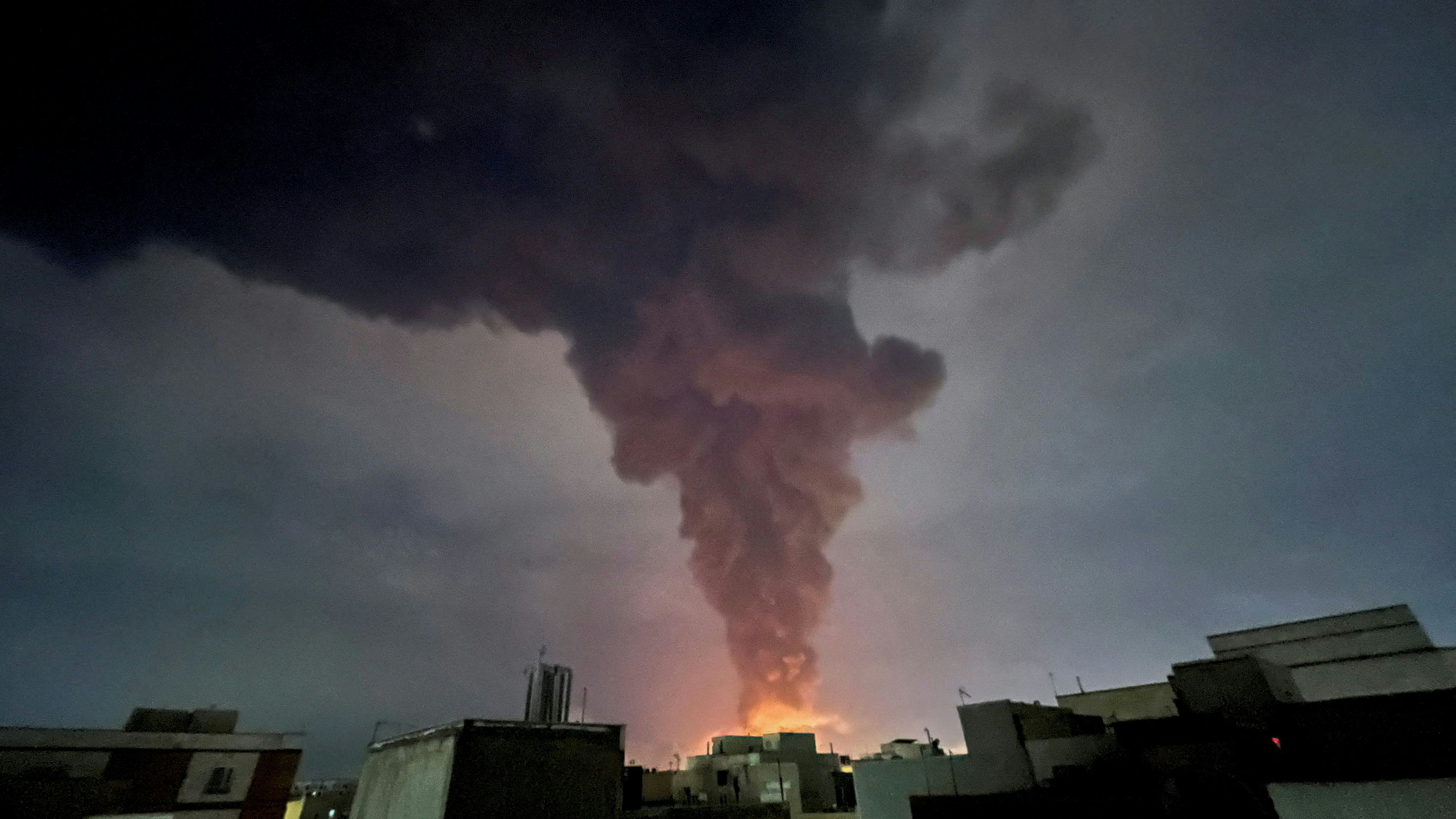 Heute.at - WHO warnt vor schwarzem Regen über Iran