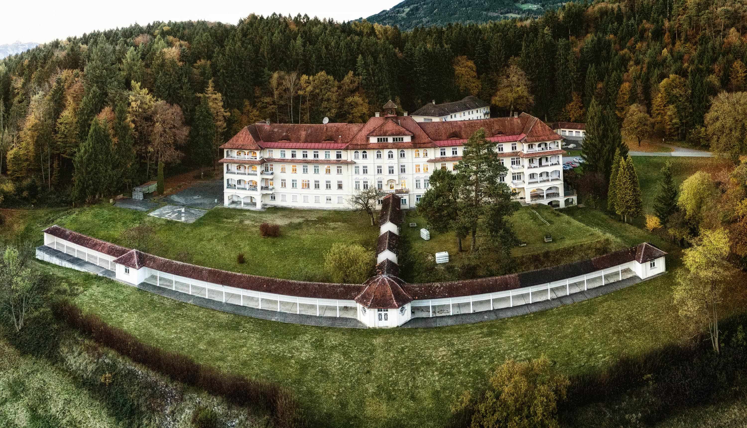 Die ehemalige  Lungenheilstätte Gaisbühel in Bludesch in Vorarlberg ist jetzt eine Flüchtlingsunterkunft.