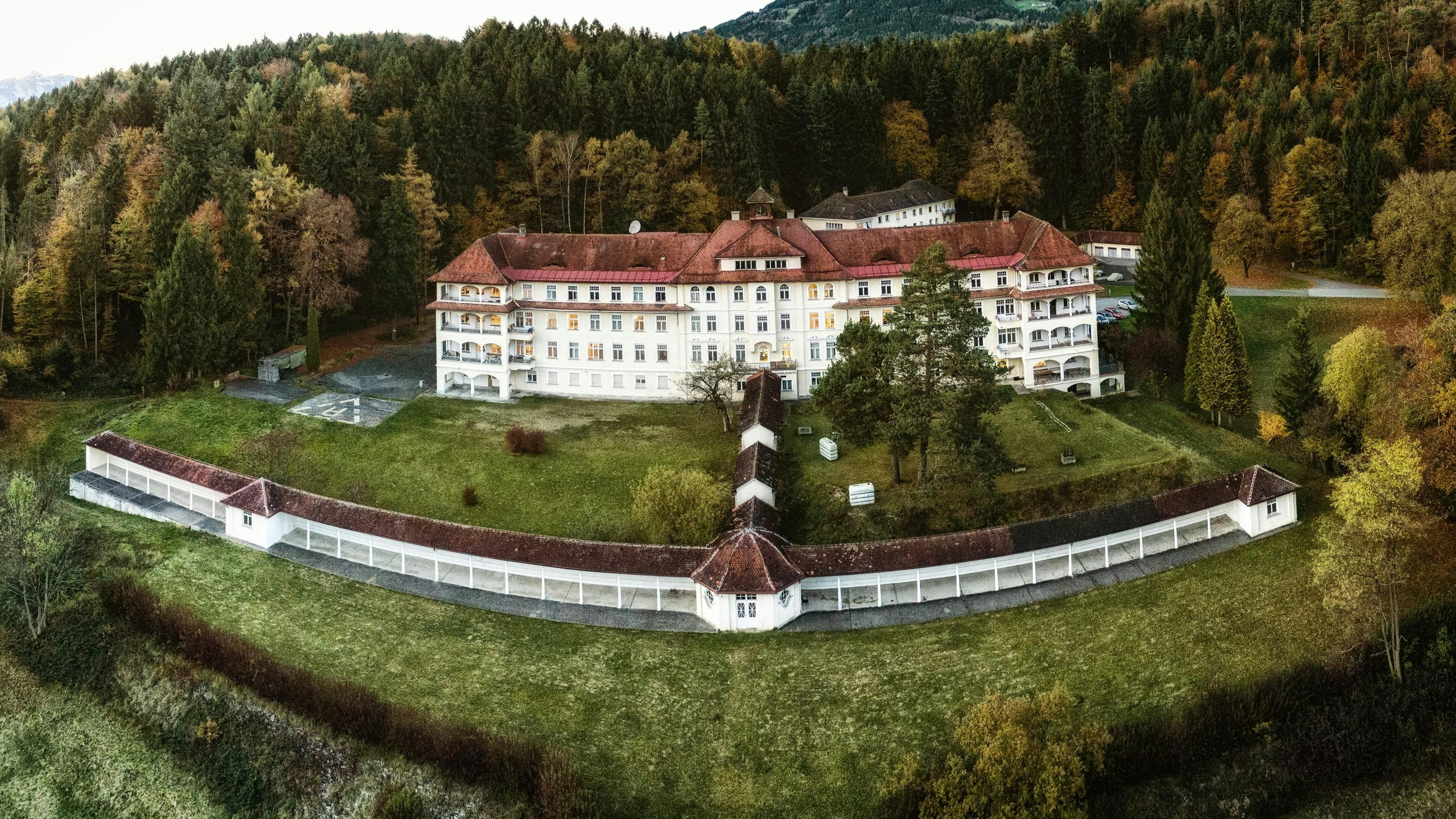 Die ehemalige  Lungenheilstätte Gaisbühel in Bludesch in Vorarlberg ist jetzt eine Flüchtungsunterkunft.