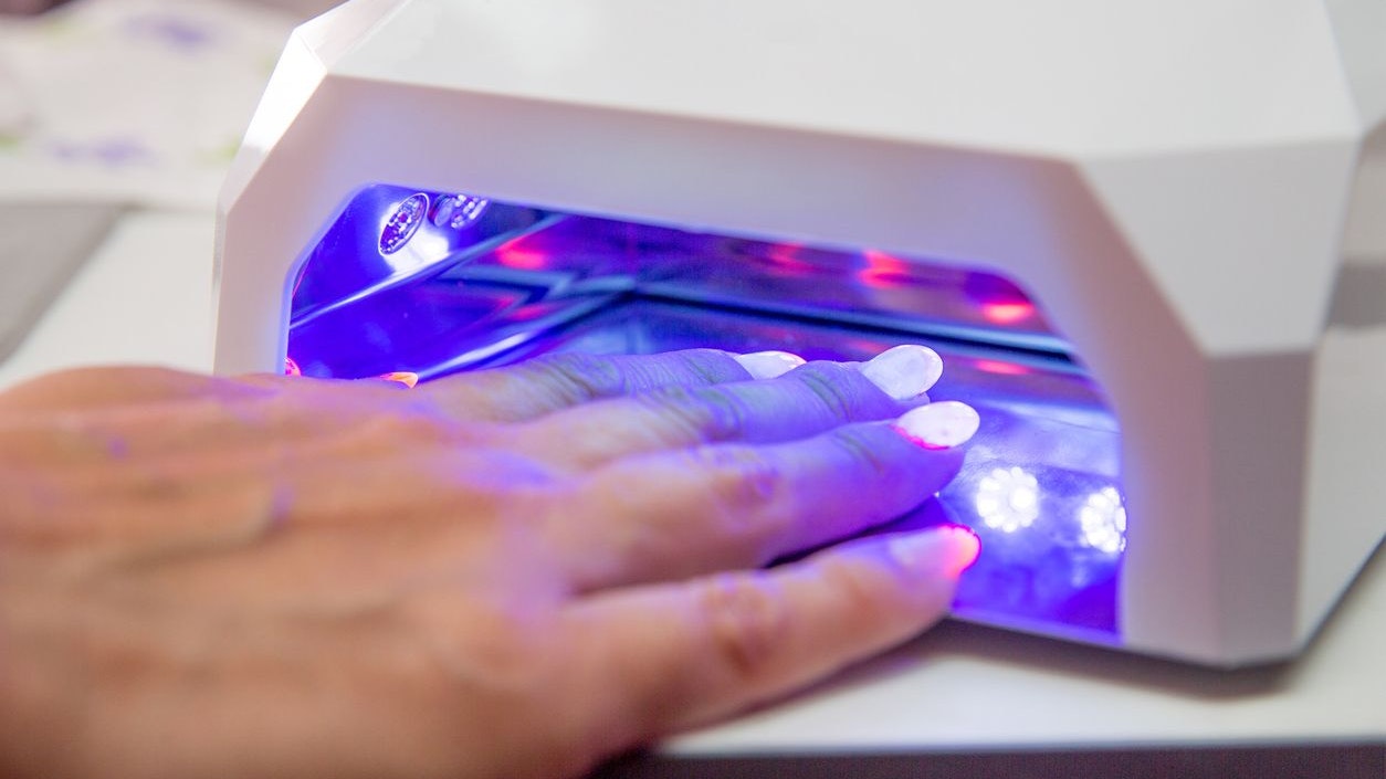 Heute.at - Nach UV-Maniküre: Das entdecken Ärzte auf Fingernagel