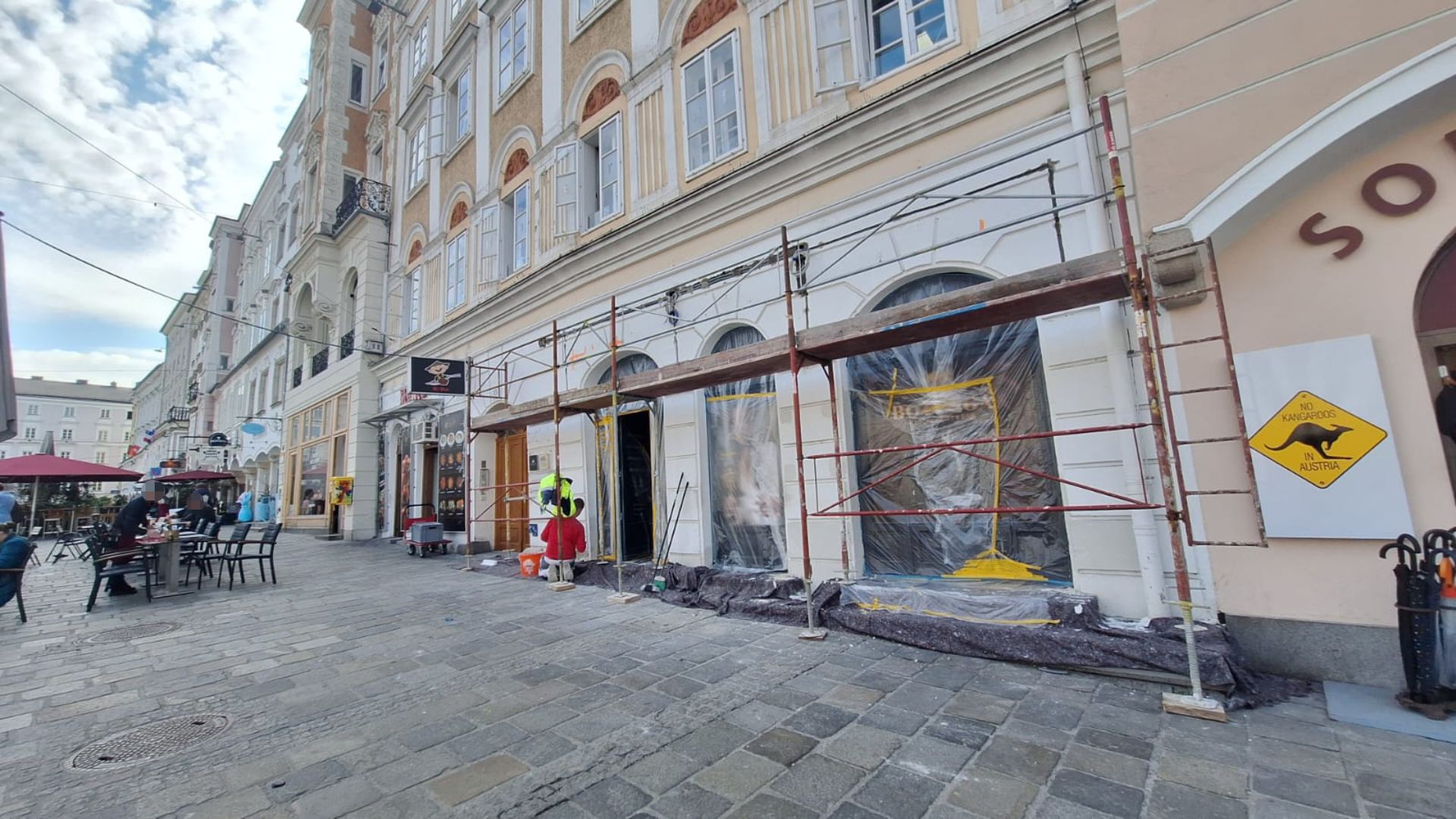 Noch wird am Linzer Hautplatz fleißig umgebaut, bald soll hier eine neue Pizzeria aufsperren.