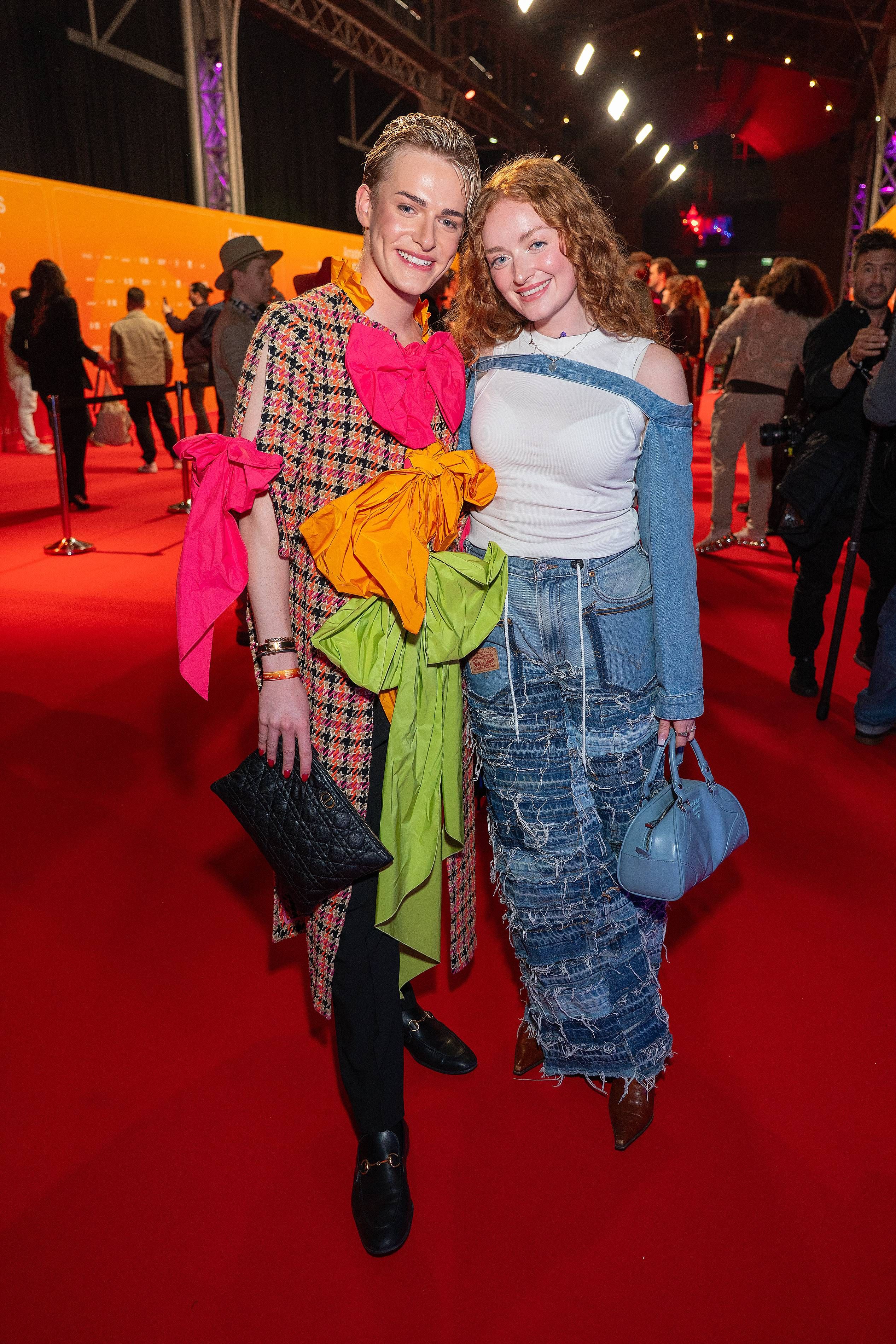 Michi Skopek mit Hannah Niedrist bei den Amadeus Austrian Music Awards.