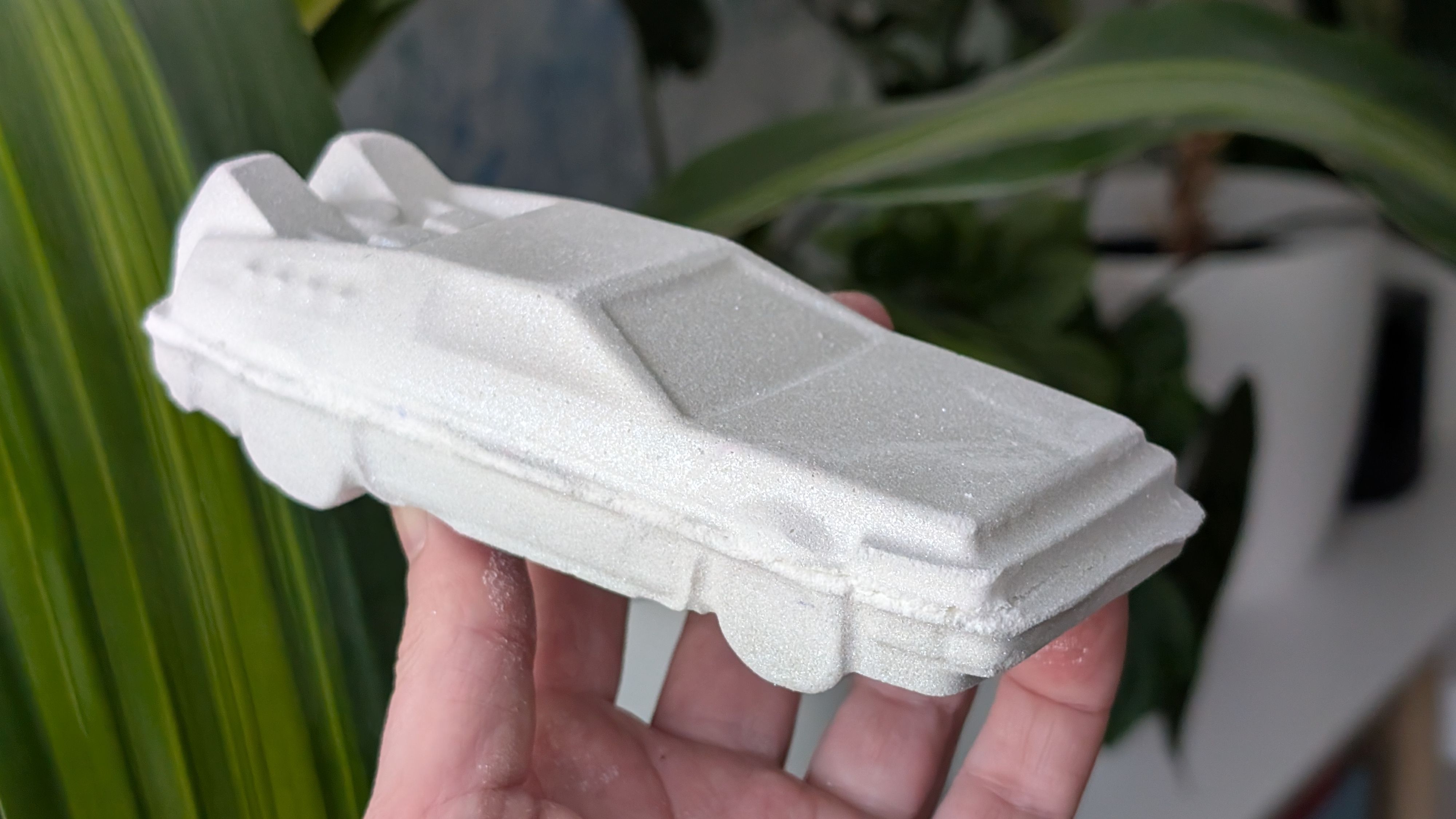 Für die Herstellung wurden laut Hersteller präzise 3D-Druckverfahren eingesetzt, um möglichst feine Strukturen und Details umzusetzen. 