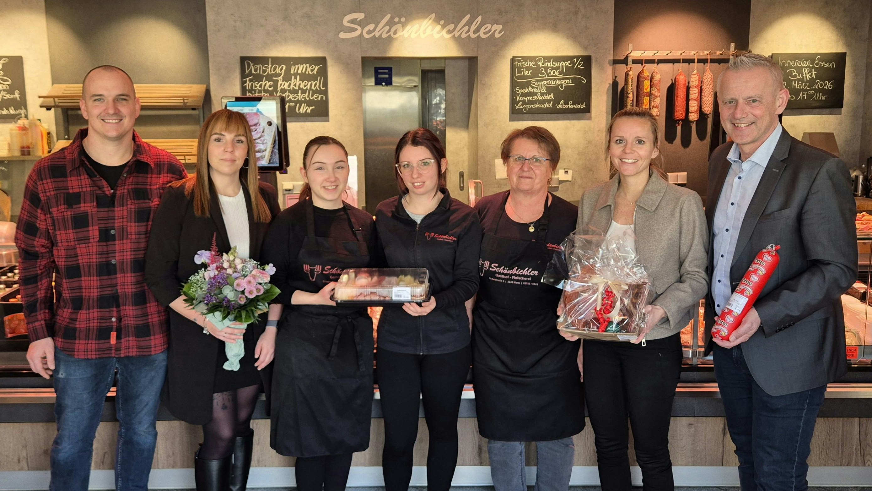 In Mank ist nun auch am Wochenende die Fleischerei geöffnet.