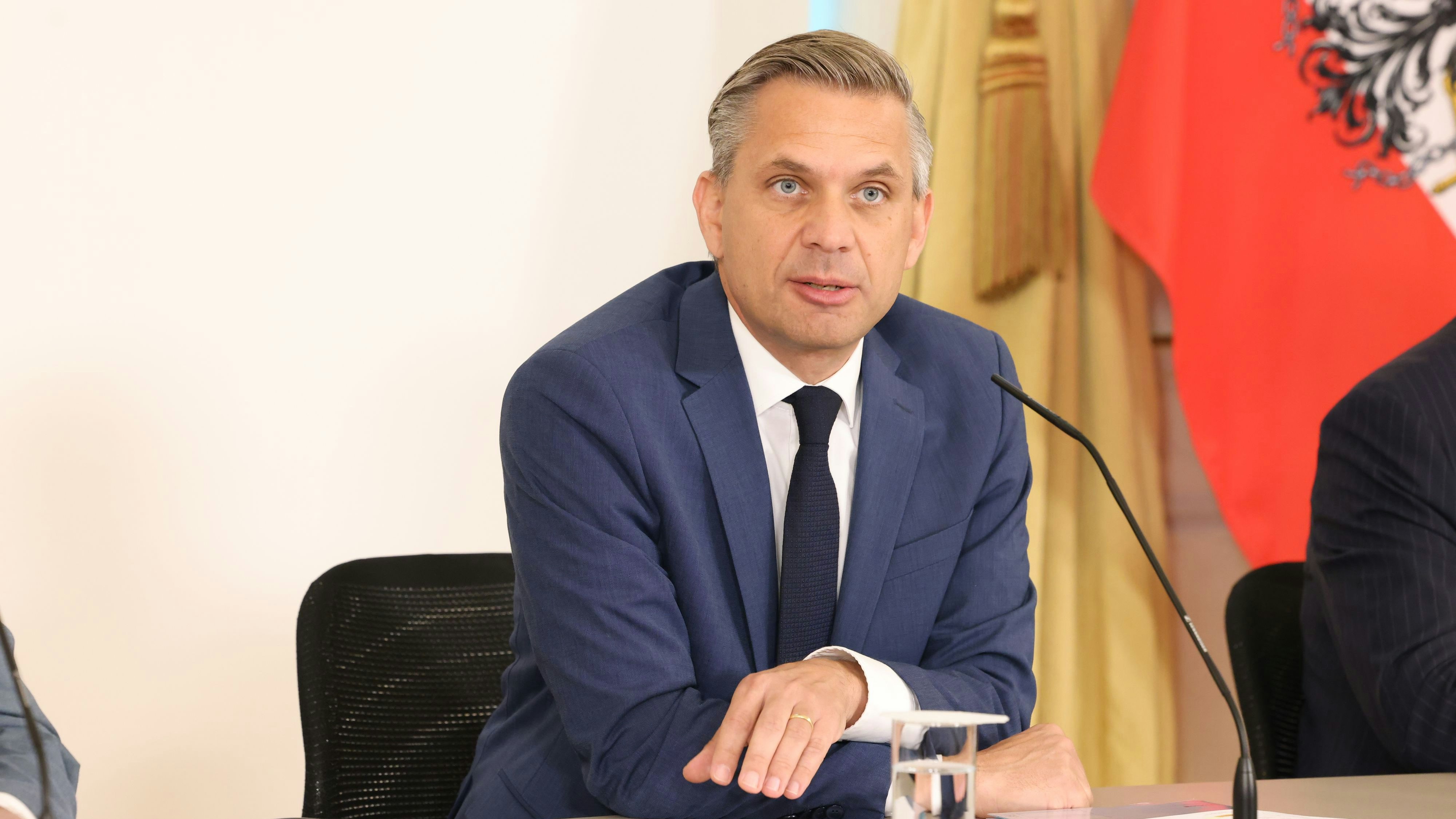 Wirtschaftsminister Wolfgang Hattmannsdorfer