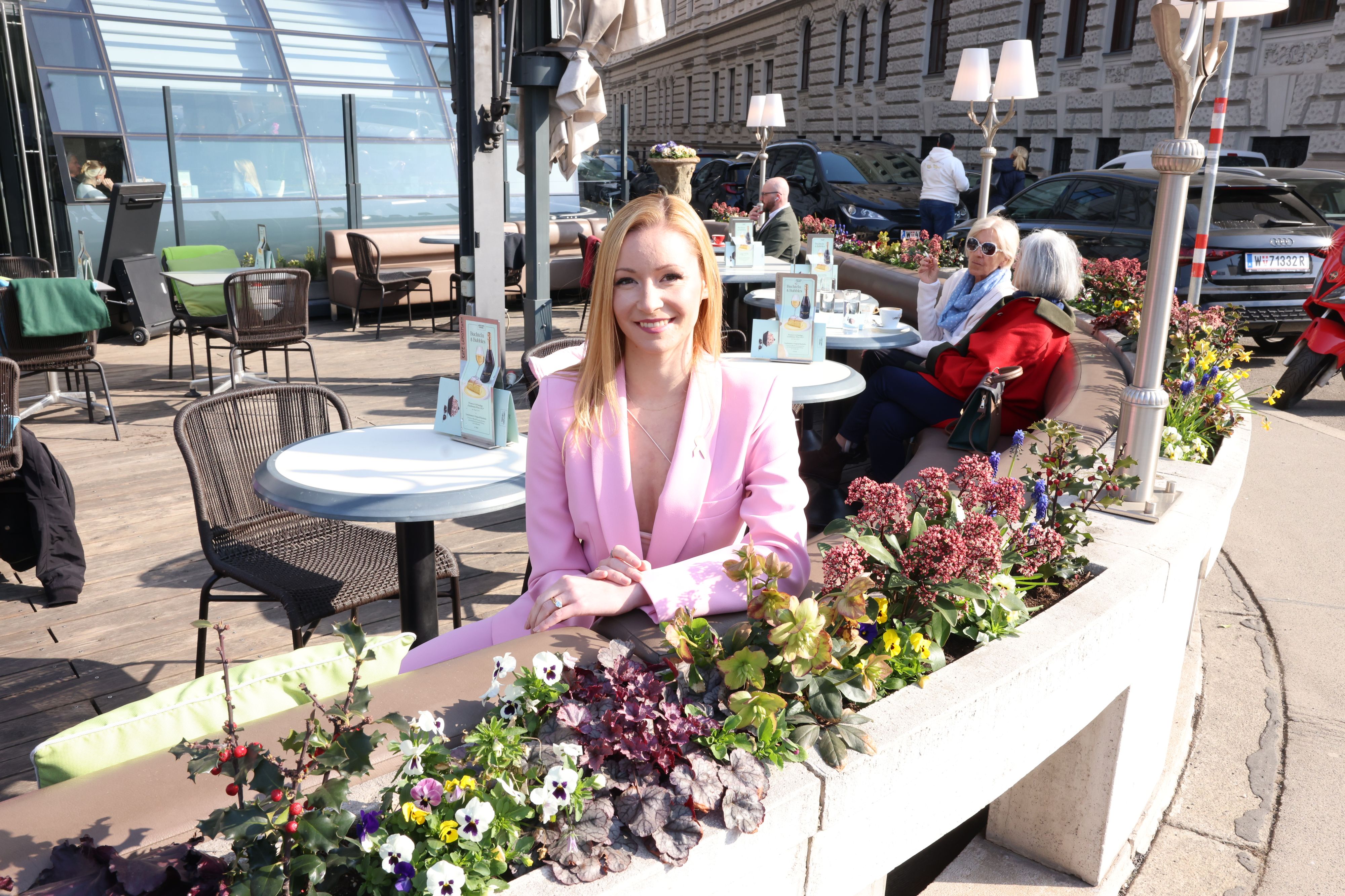 Die ehemalige ESC-Teilnehmerin Kaleen spricht offen über ihre Hautkrankheit.