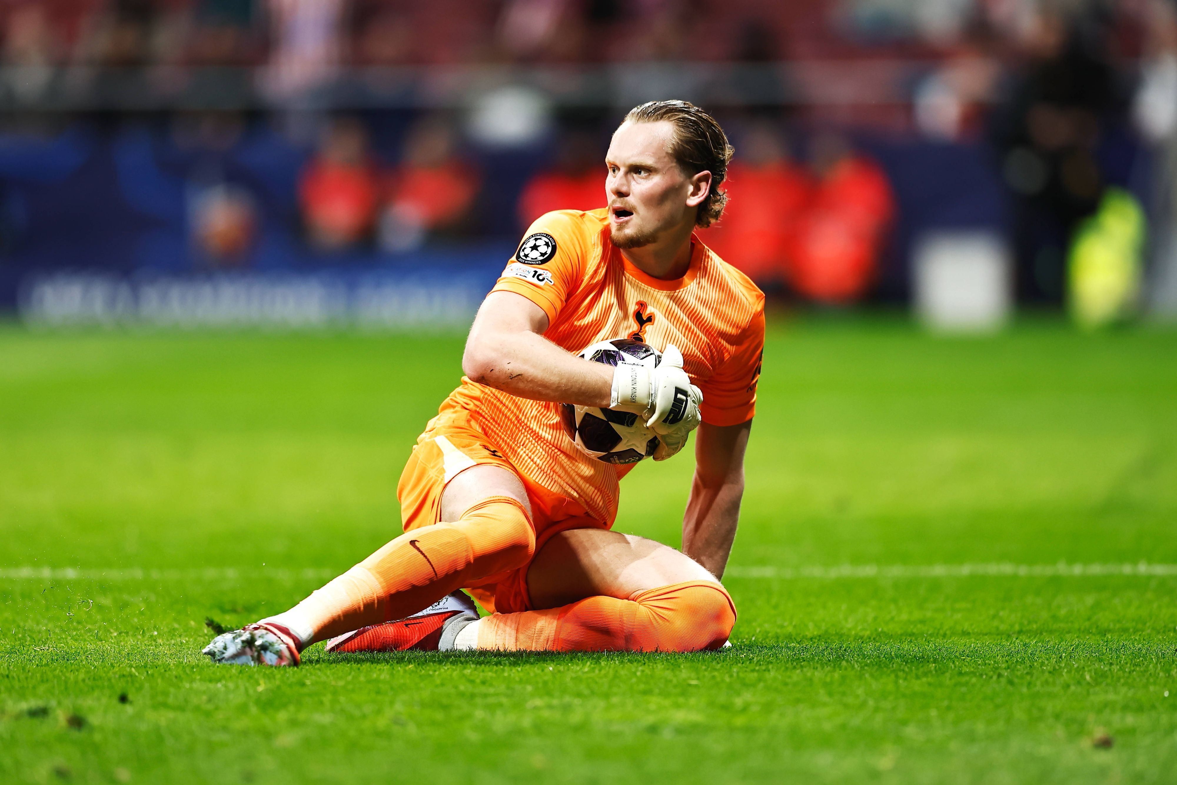 Antonin Kinsky kassierte in der Champions League die Höchststrafe, wurde nach zwei Fehlern ausgetauscht. 