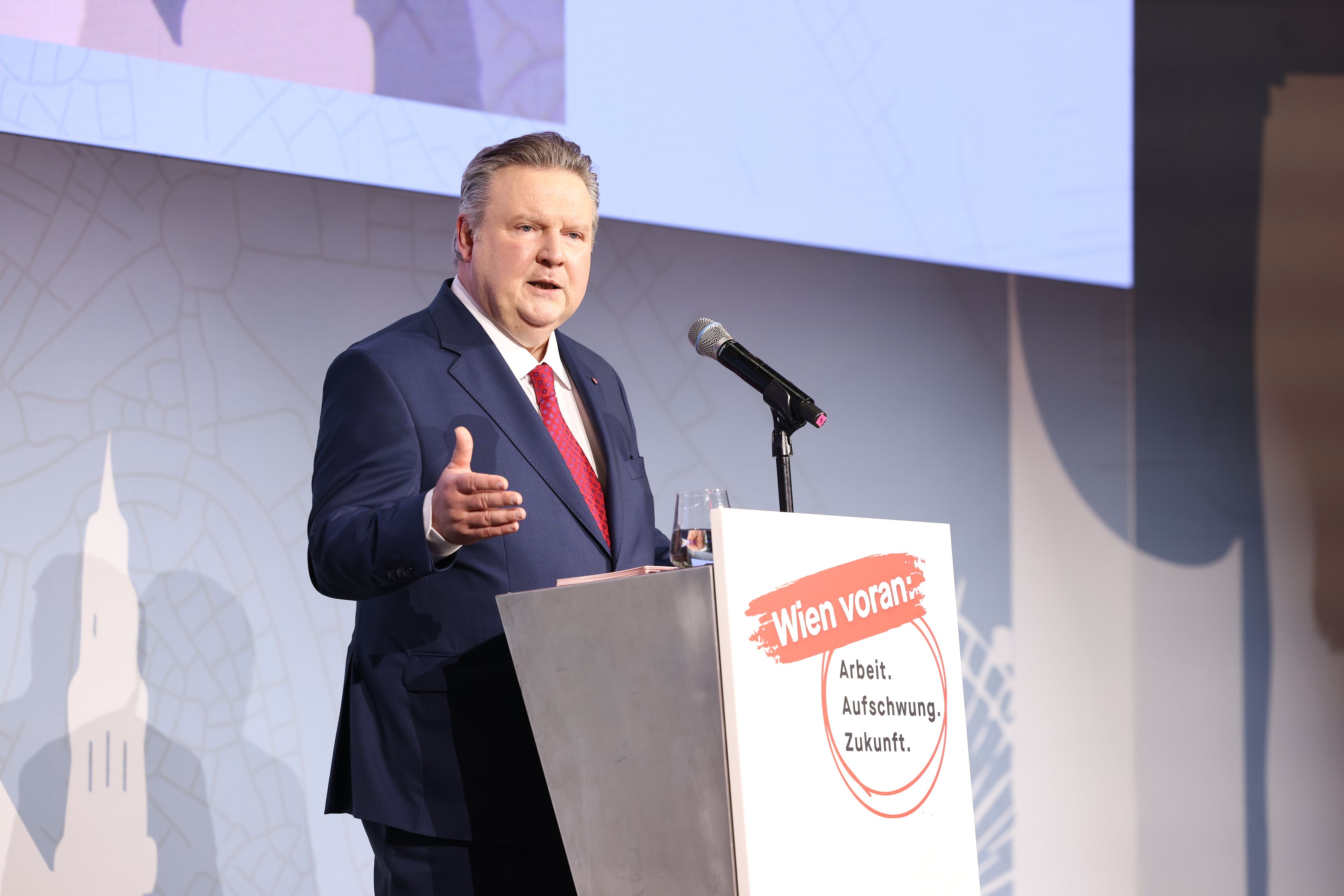 Bürgermeister Michael Ludwig bei der Klubtagung der SPÖ Wien.