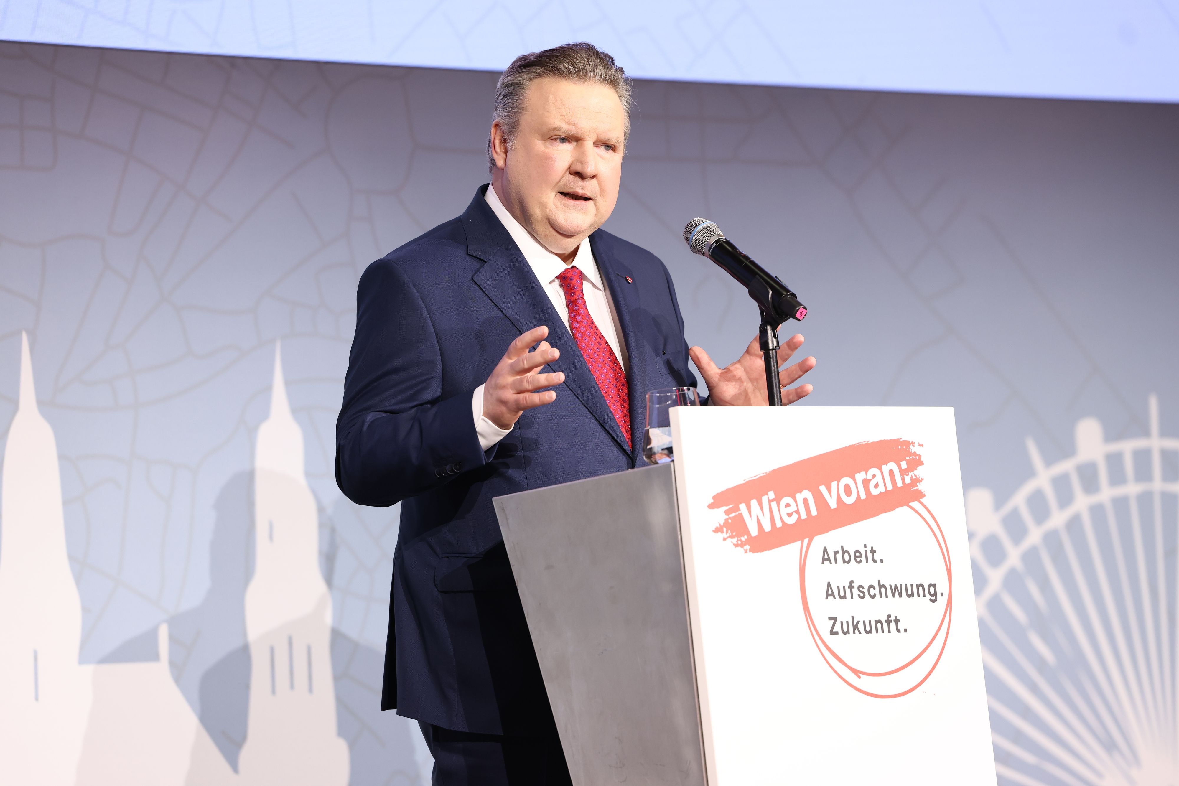 Bürgermeister Michael Ludwig (SP) bei der SPÖ-Klubklausur in Andau.